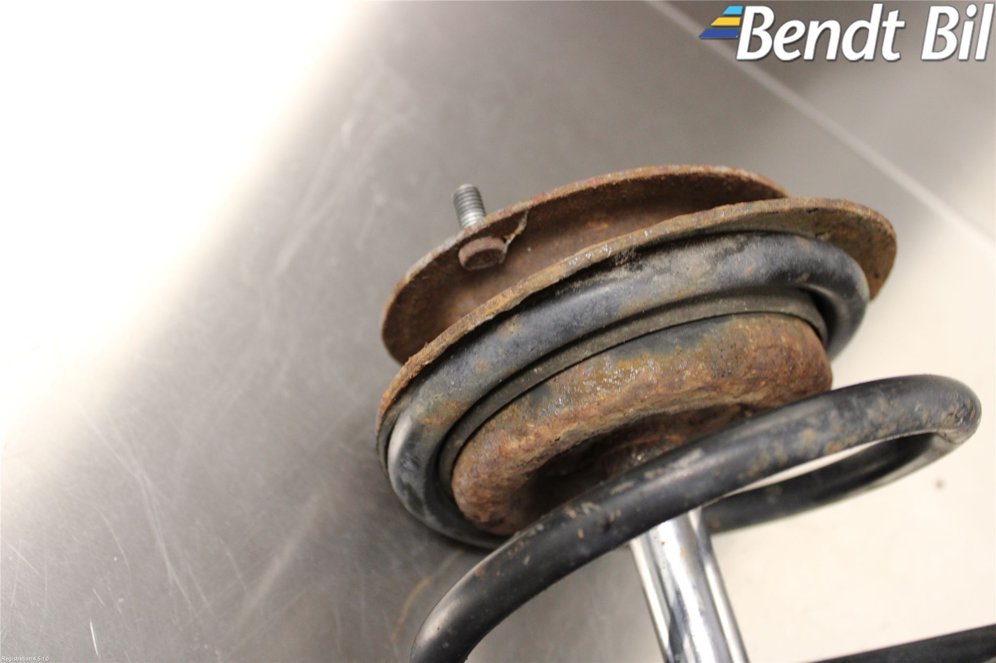 BMW 3 E36      91-00 Fjäderben Fram Vänster