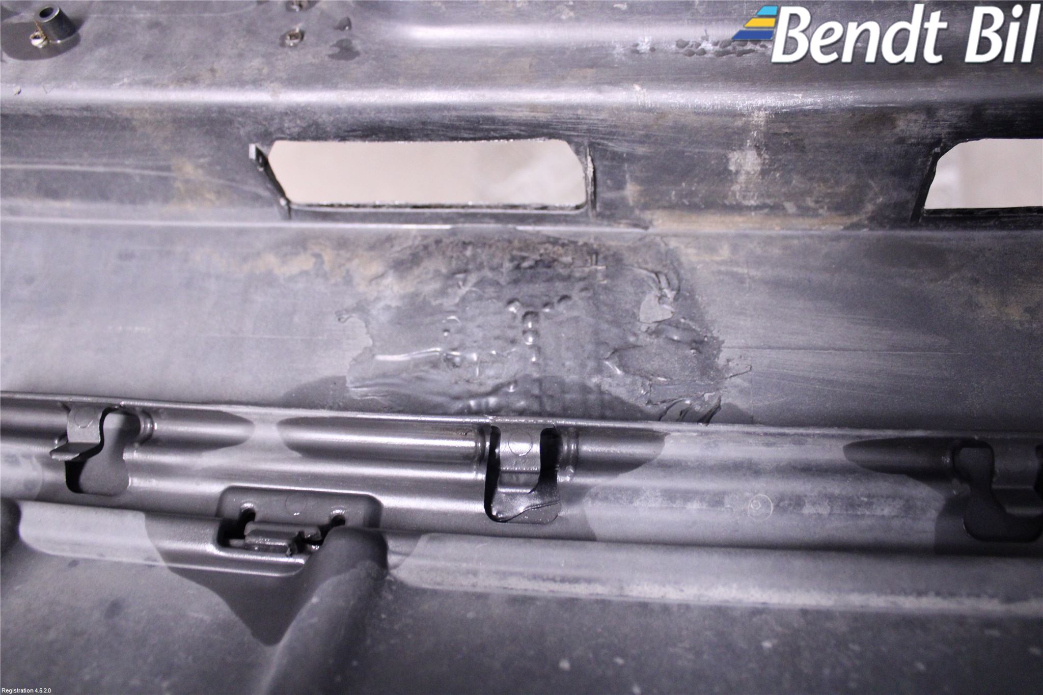 BMW 6 E63/64    02-10 Stötfångarbeklädnad Bak