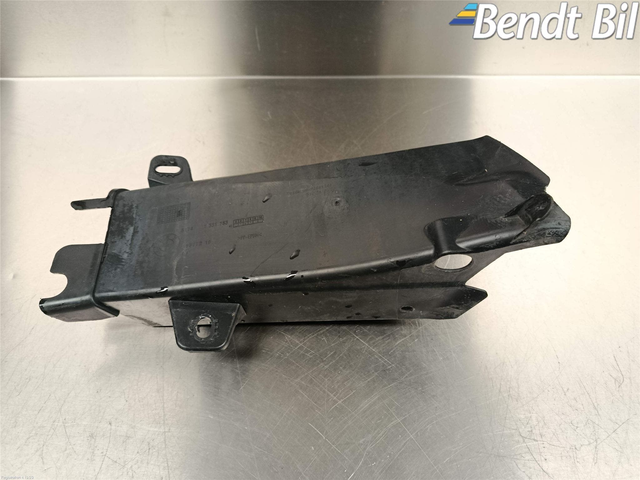 BMW 5 F10/F11/F18 09-17 Deflektor Plåt-Plast Kylning