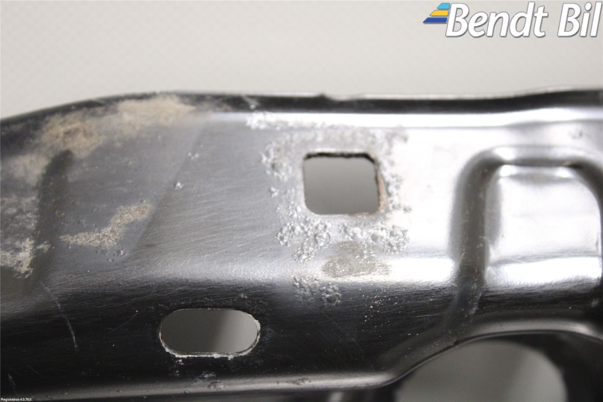 BMW 1 F20/F21 11-19 Front Huvlåsplåt-Balk