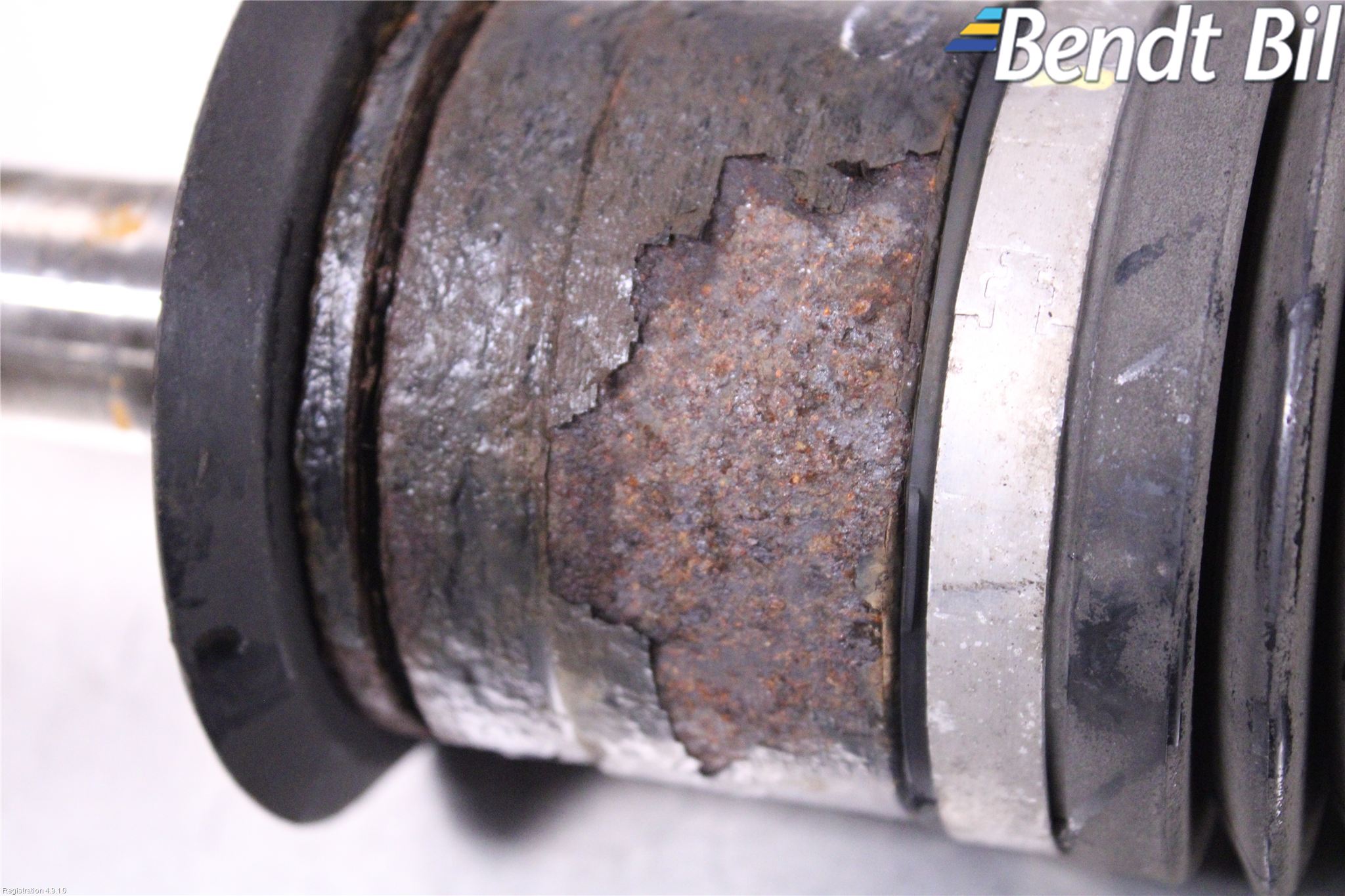 BMW 1 F20/F21 11-19 Drivaxel Bak Vänster