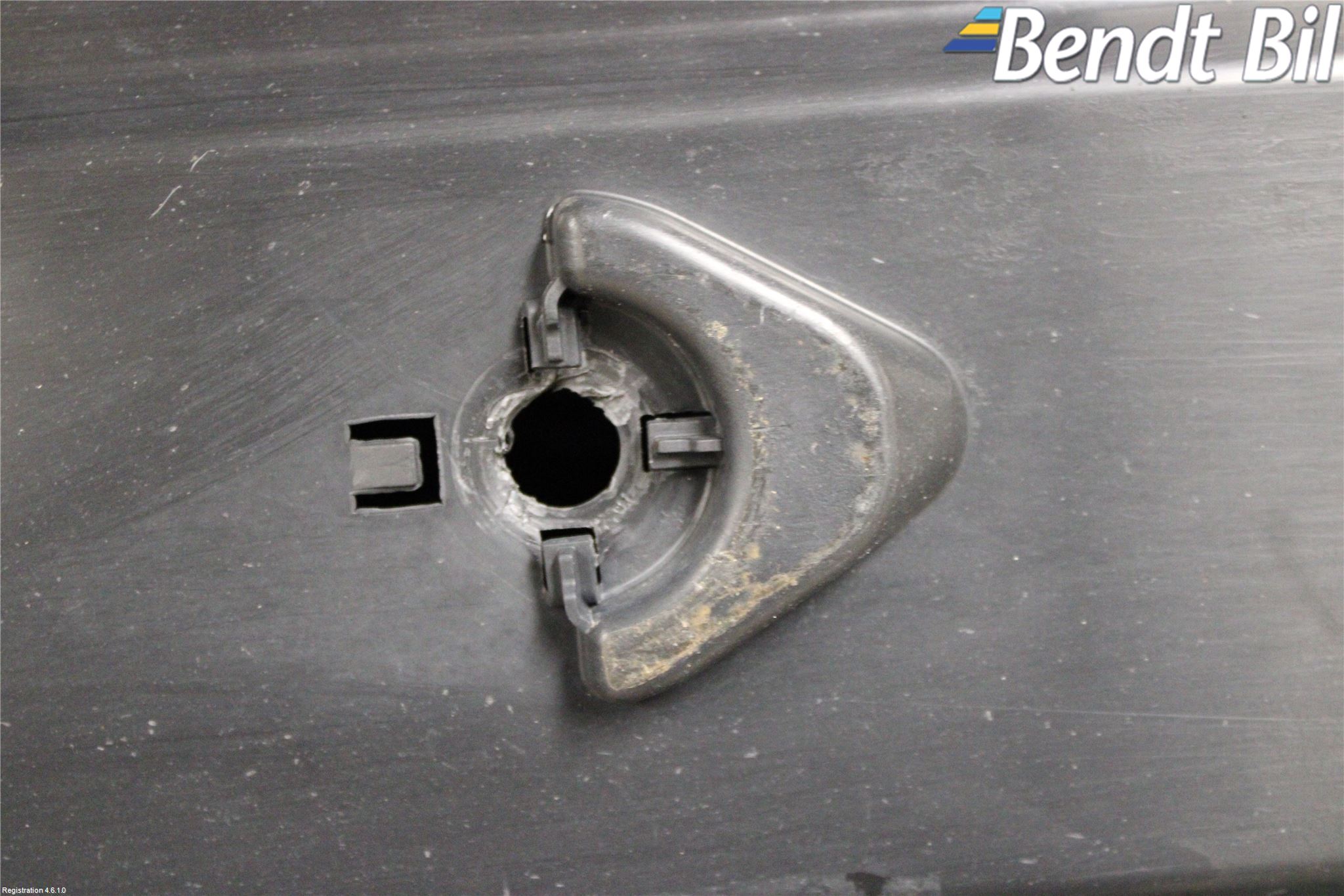 Opel CORSA F, CORSA-E 20- Hasplåt Plåt-Plast