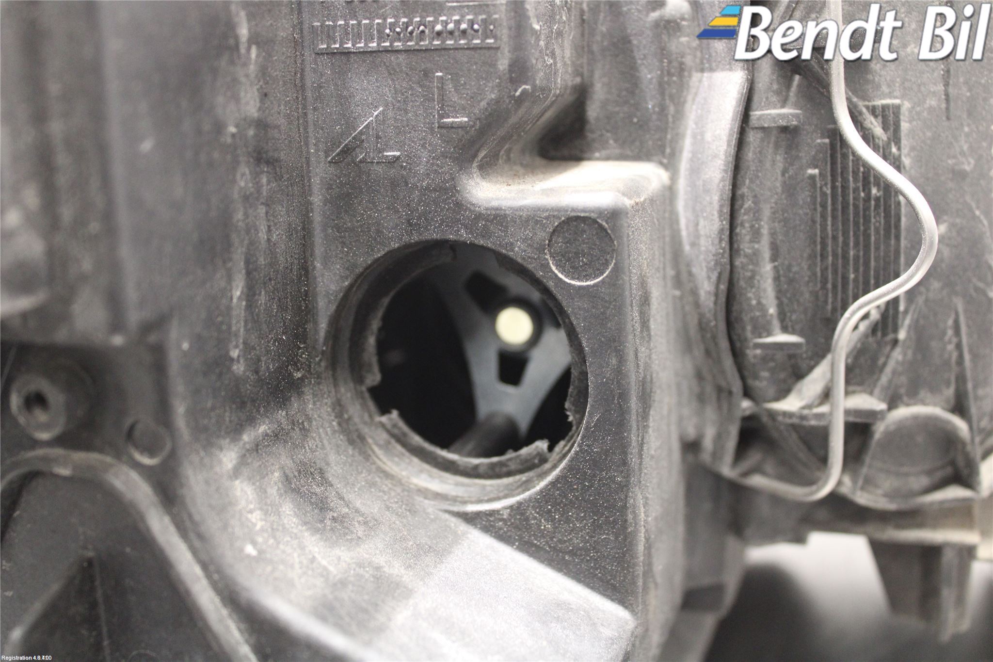 BMW X3 E83     03-10 Strålkastare Vänster