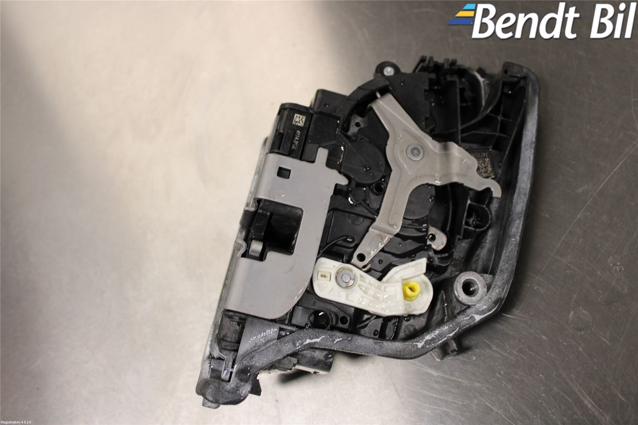 BMW 5 G30/G31/F90 17-23 Låskista-Dörrlås