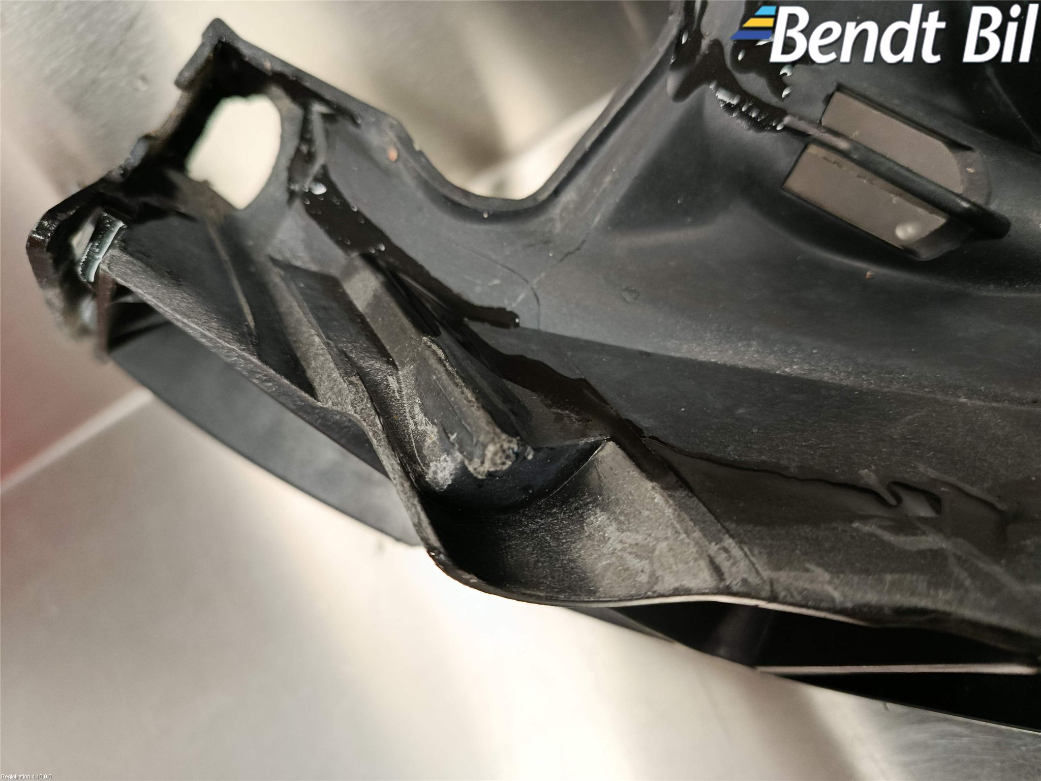 BMW 1 E87/81 5D/3D 03-11 Strålkastarsarg Höger