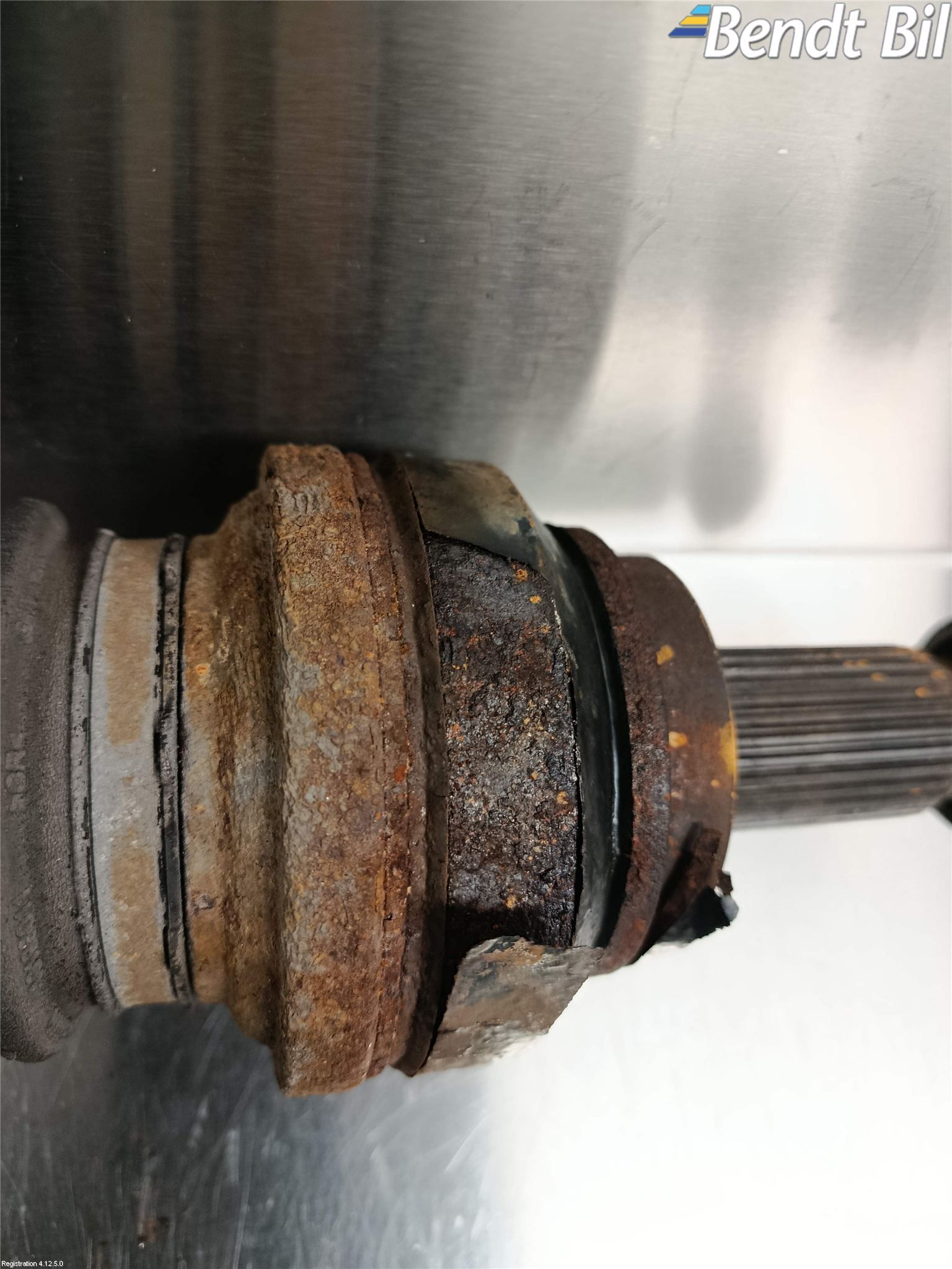 BMW 7 F01/02/03/04 09-15 Drivaxel Bak Vänster