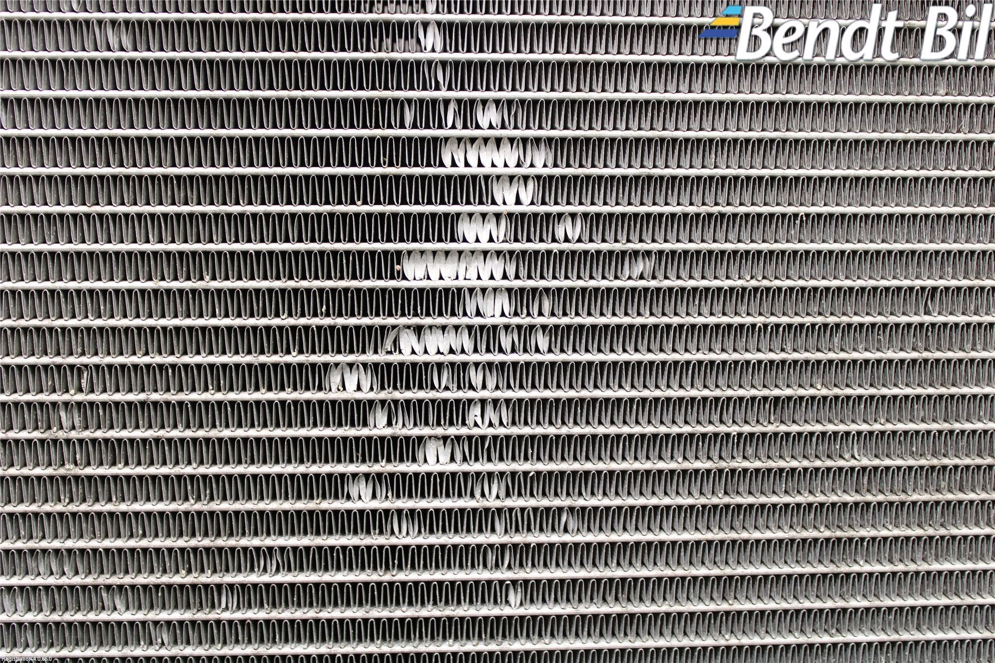 BMW 7 F01/02/03/04 09-15 Kylare Aut