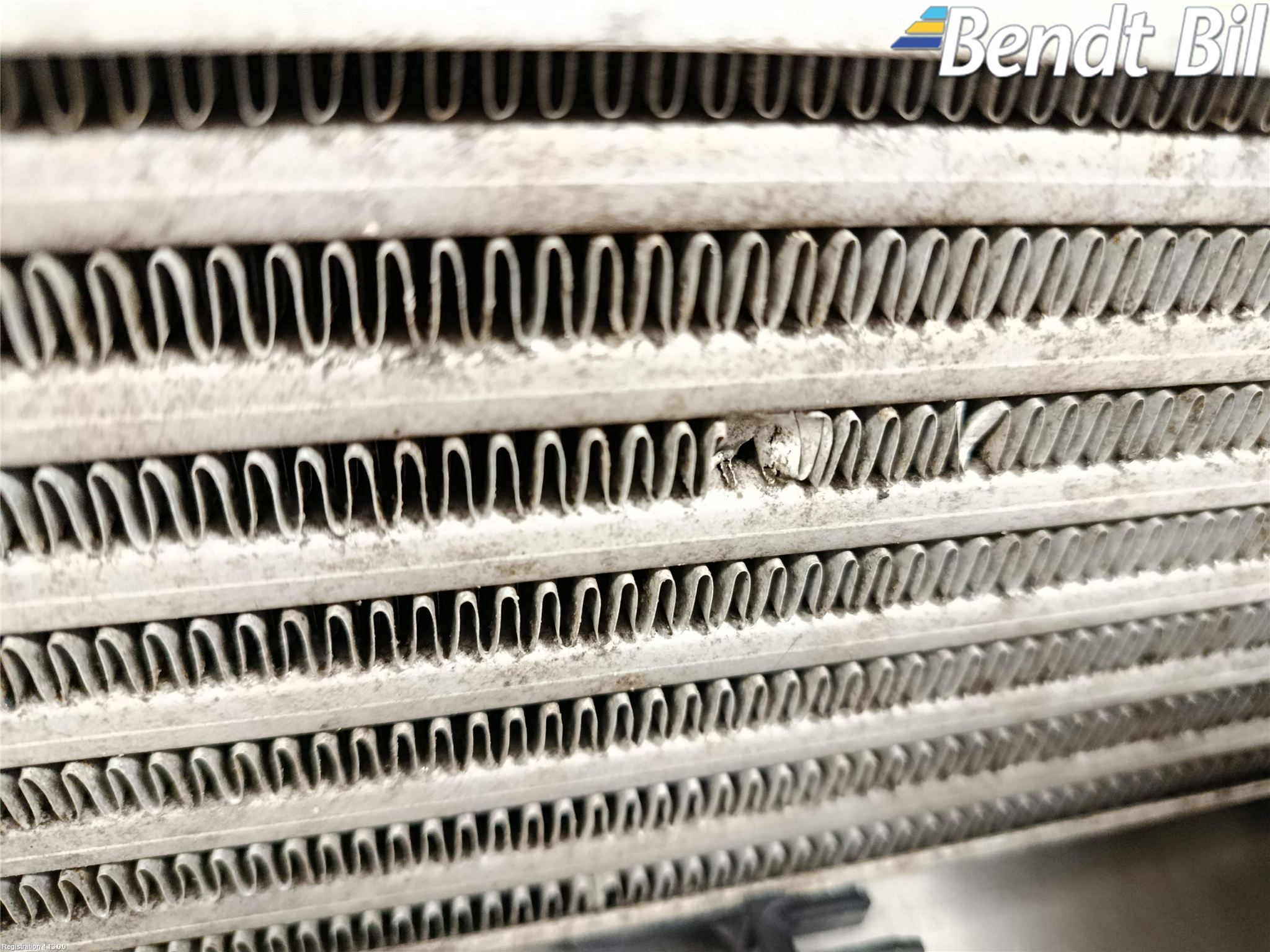 BMW 3 E90/91 SED/TOU 05-12 Laddluft-Intercooler Kyl