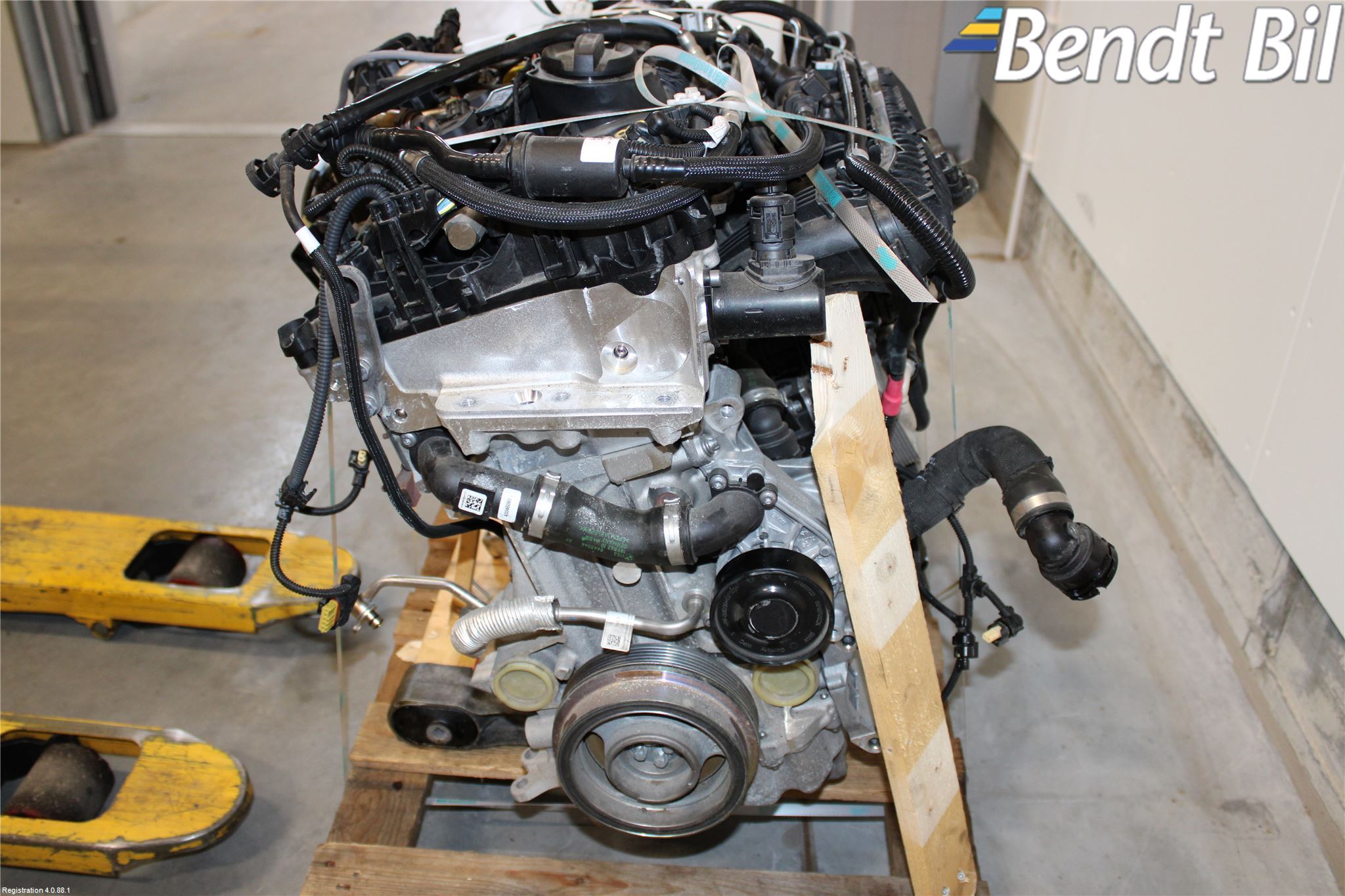 Mini COOPER CLUBMAN F54 16- Motor Bensin
