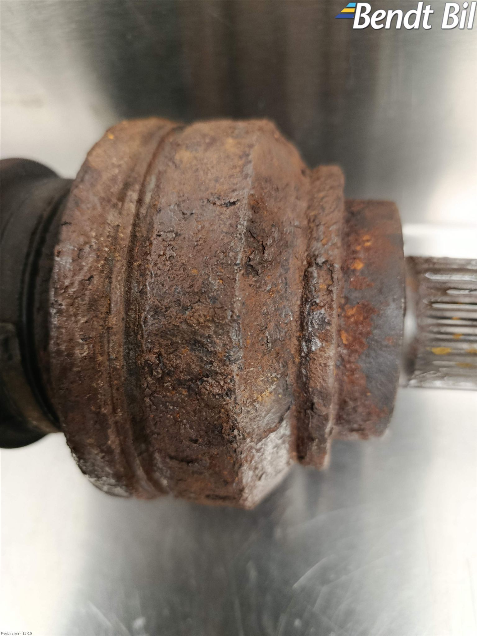 BMW 6 E63/64    02-10 Drivaxel Bak Vä-Hö