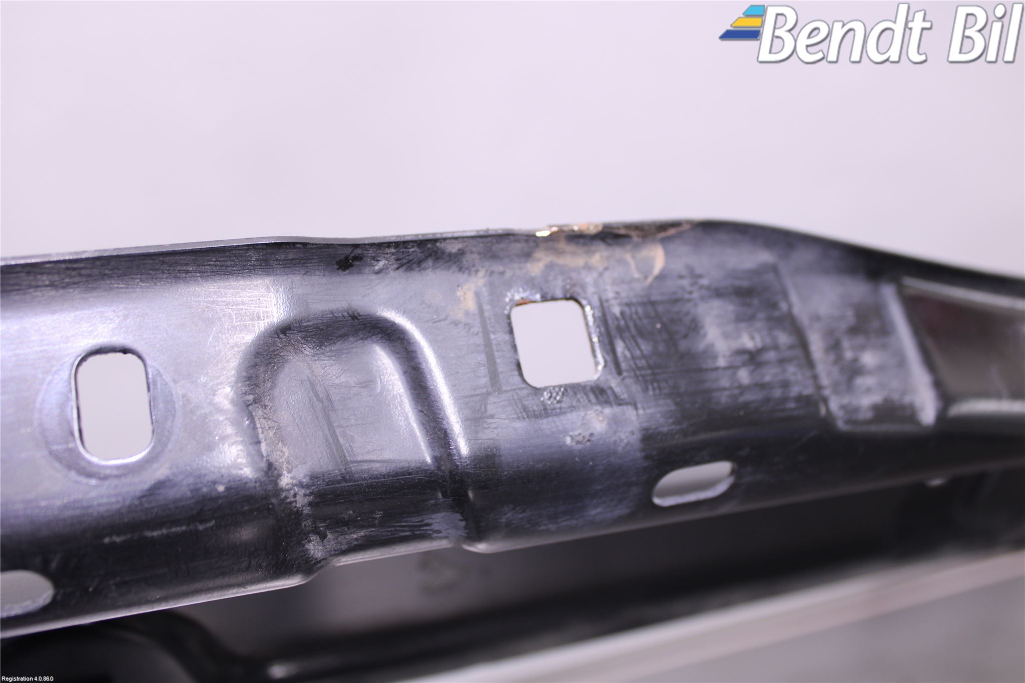 BMW 3 F30/F31/F80 12-19 Front Huvlåsplåt-Balk