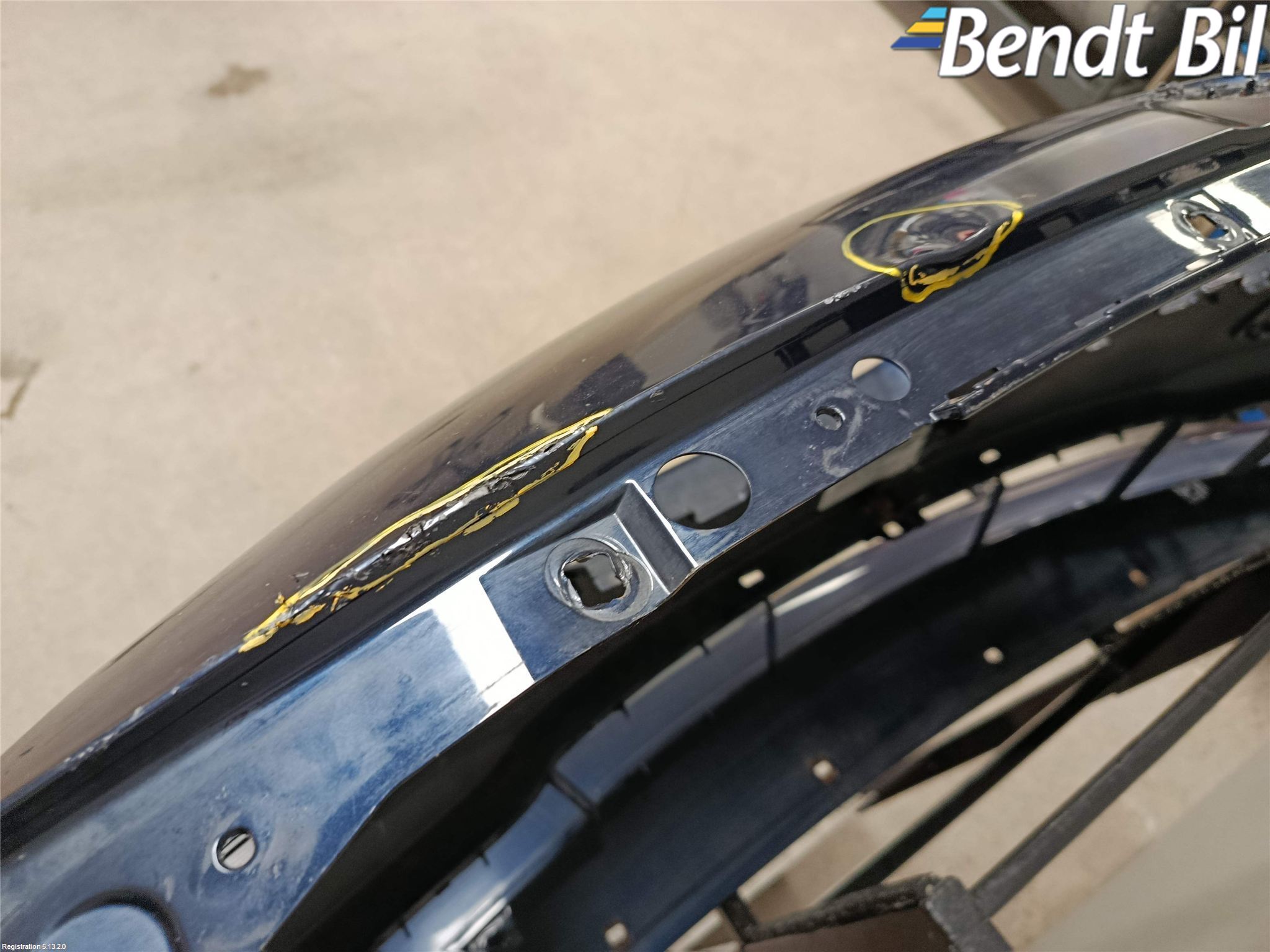 BMW 5 F10/F11/F18 09-17 Stötfångarbeklädnad Fram