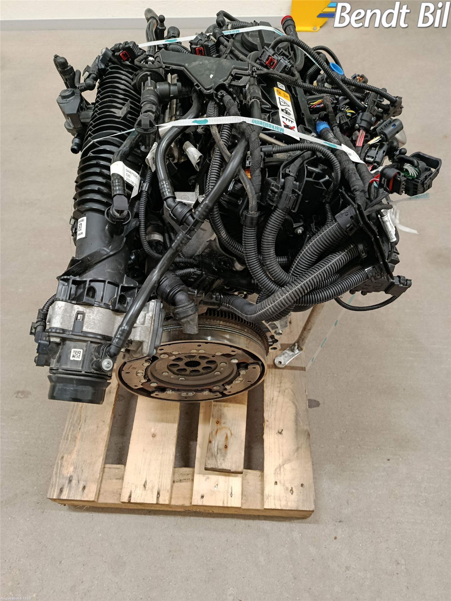BMW X1/iX1 U11 23- Motor Bensin
