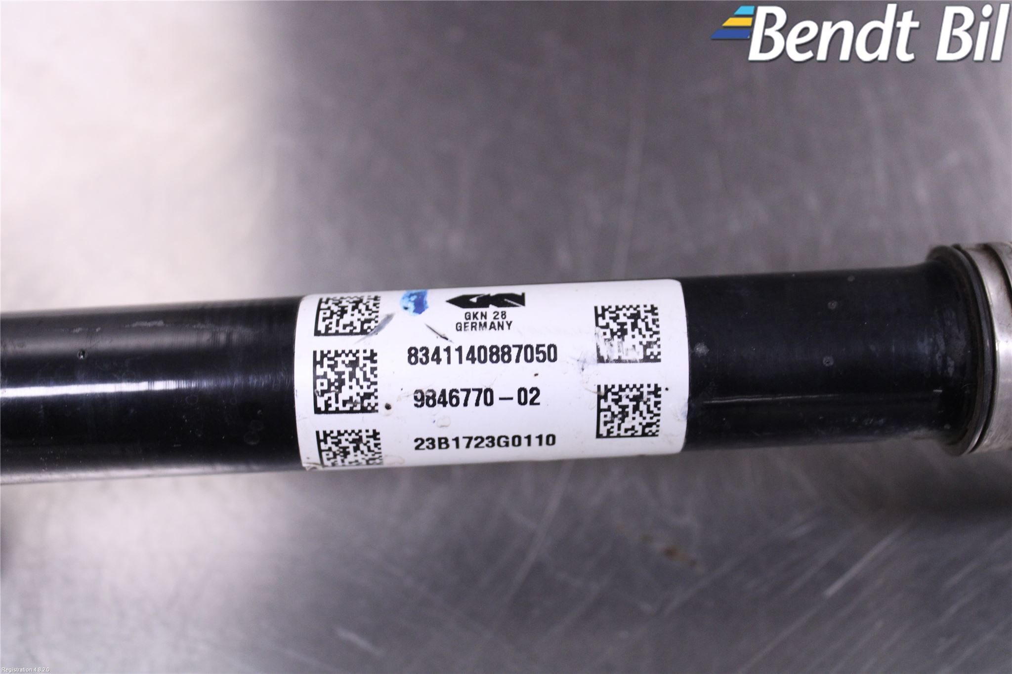 BMW 5 G30/G31/F90 17-23 Drivaxel Fram Höger