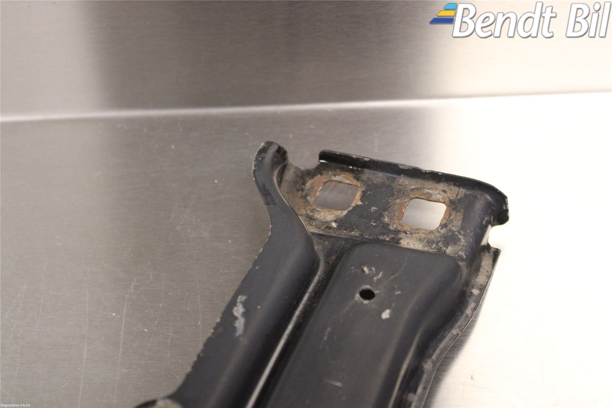 Mini COUPE R56 05-14 Front Huvlåsplåt-Balk