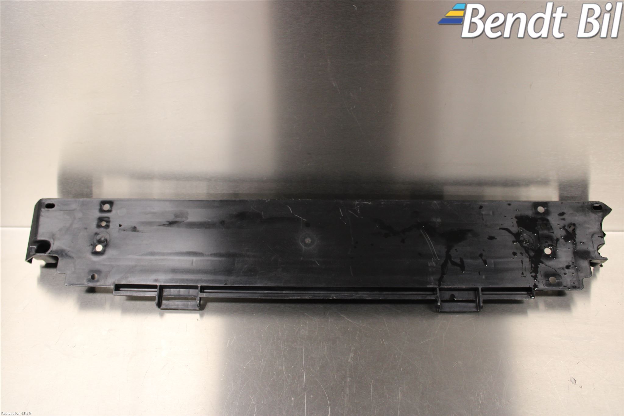 BMW 3 G20/G21/G80/G81 19- Kylarfäste-Ram-Balk