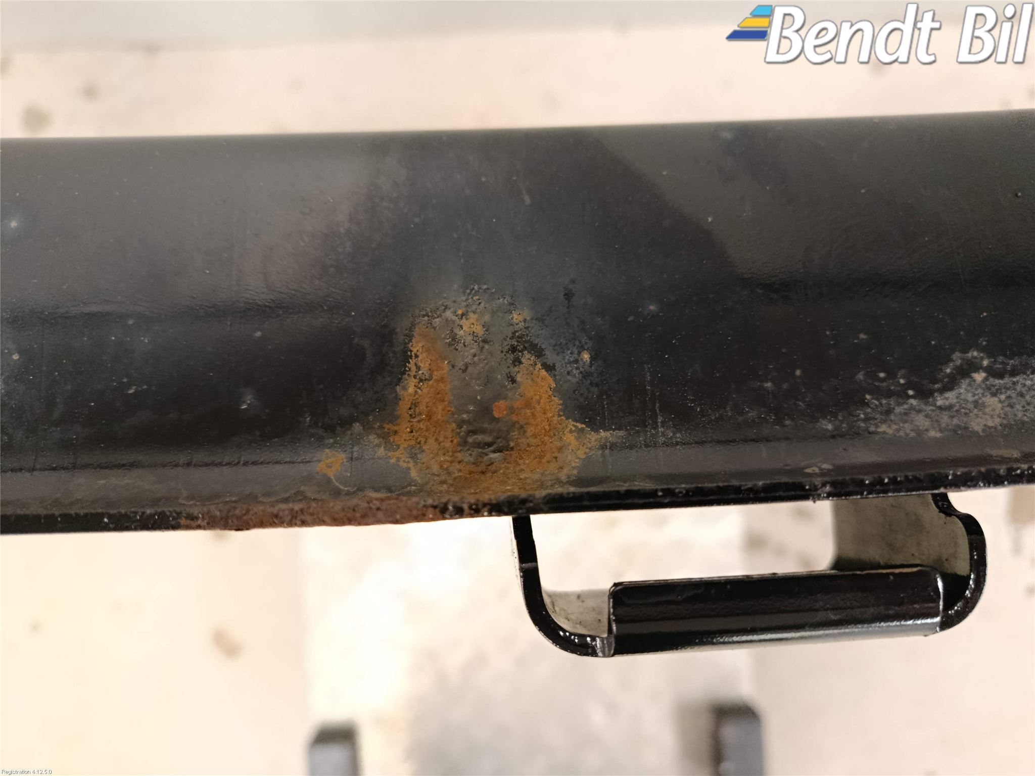 BMW 6 E63/64    02-10 Stötfångarbalk Bak