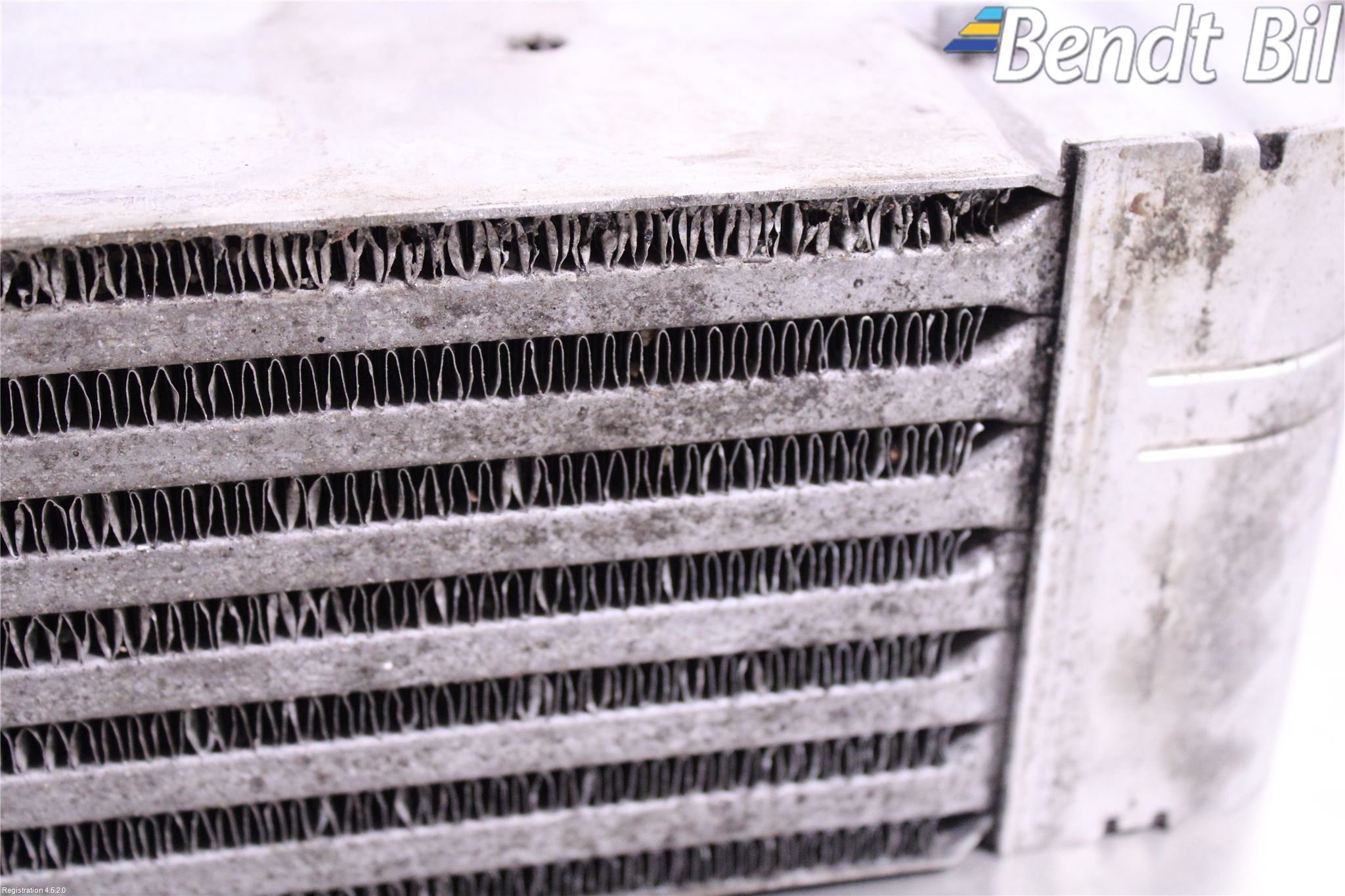 BMW 5 E60/61 Sed/Tou 02-10 Laddluft-Intercooler Kyl