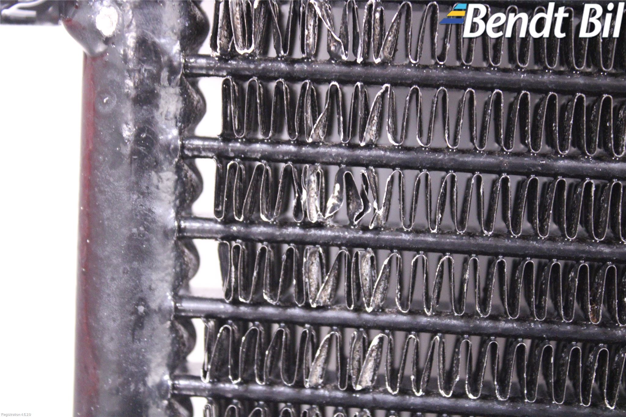 BMW 5 E34      88-96 Oljekylare Automat