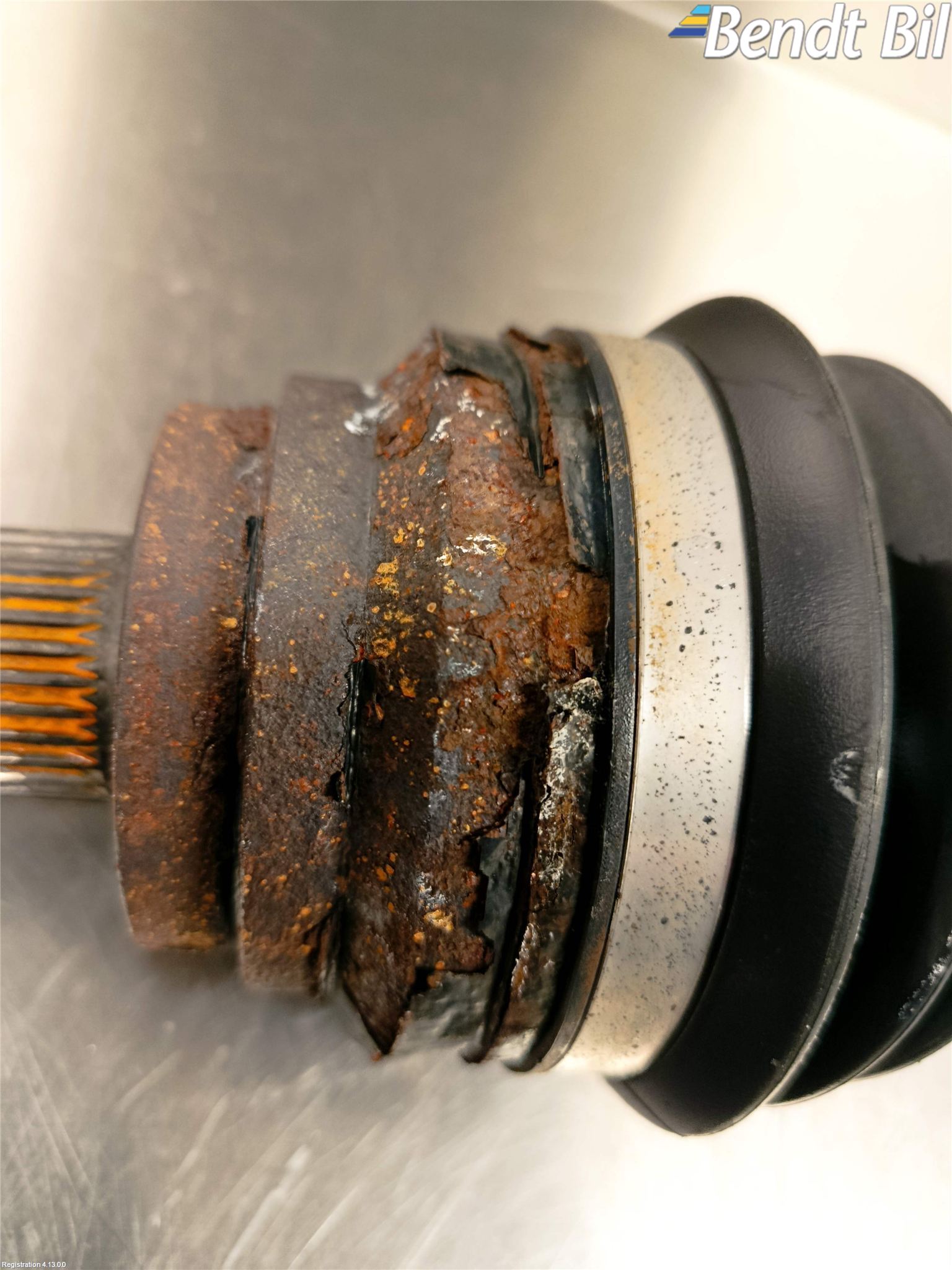BMW X5 F15 13-18 Drivaxel Fram Vänster
