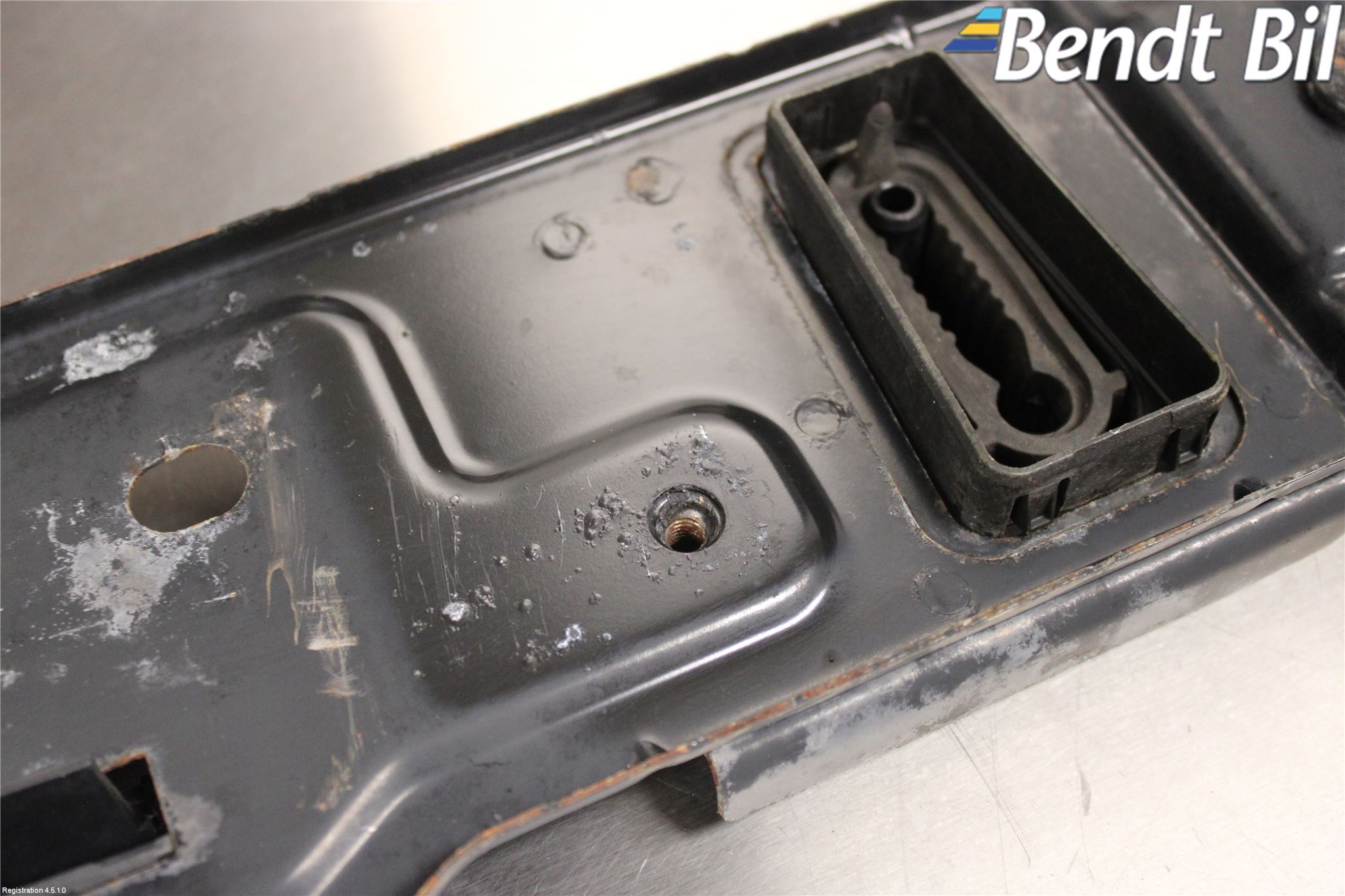 Opel GRANDLAND X 18- Front Huvlåsplåt-Balk