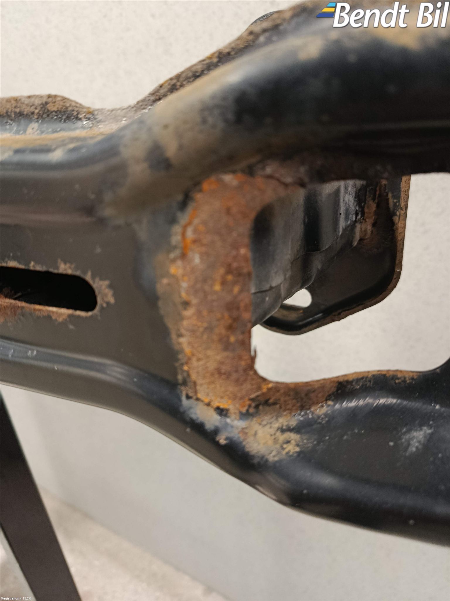 BMW 3 F30/F31/F80 12-19 Stötfångarbalk Bak