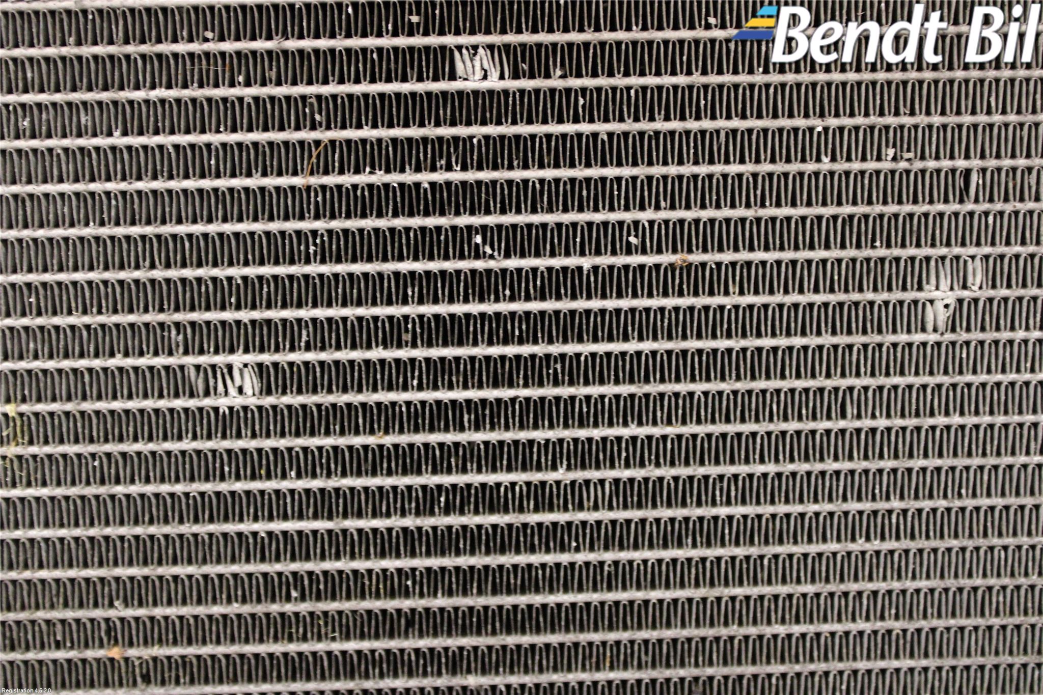 BMW 1 F20/F21 11-19 Kylare Aut