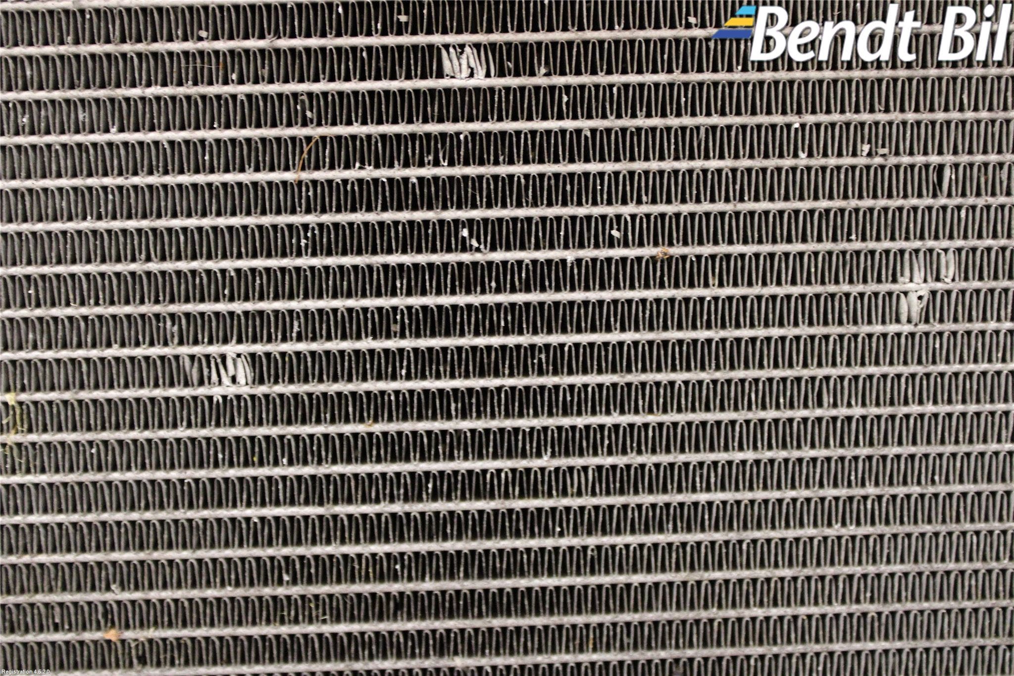 BMW 1 F20/F21 11-19 Kylare Aut