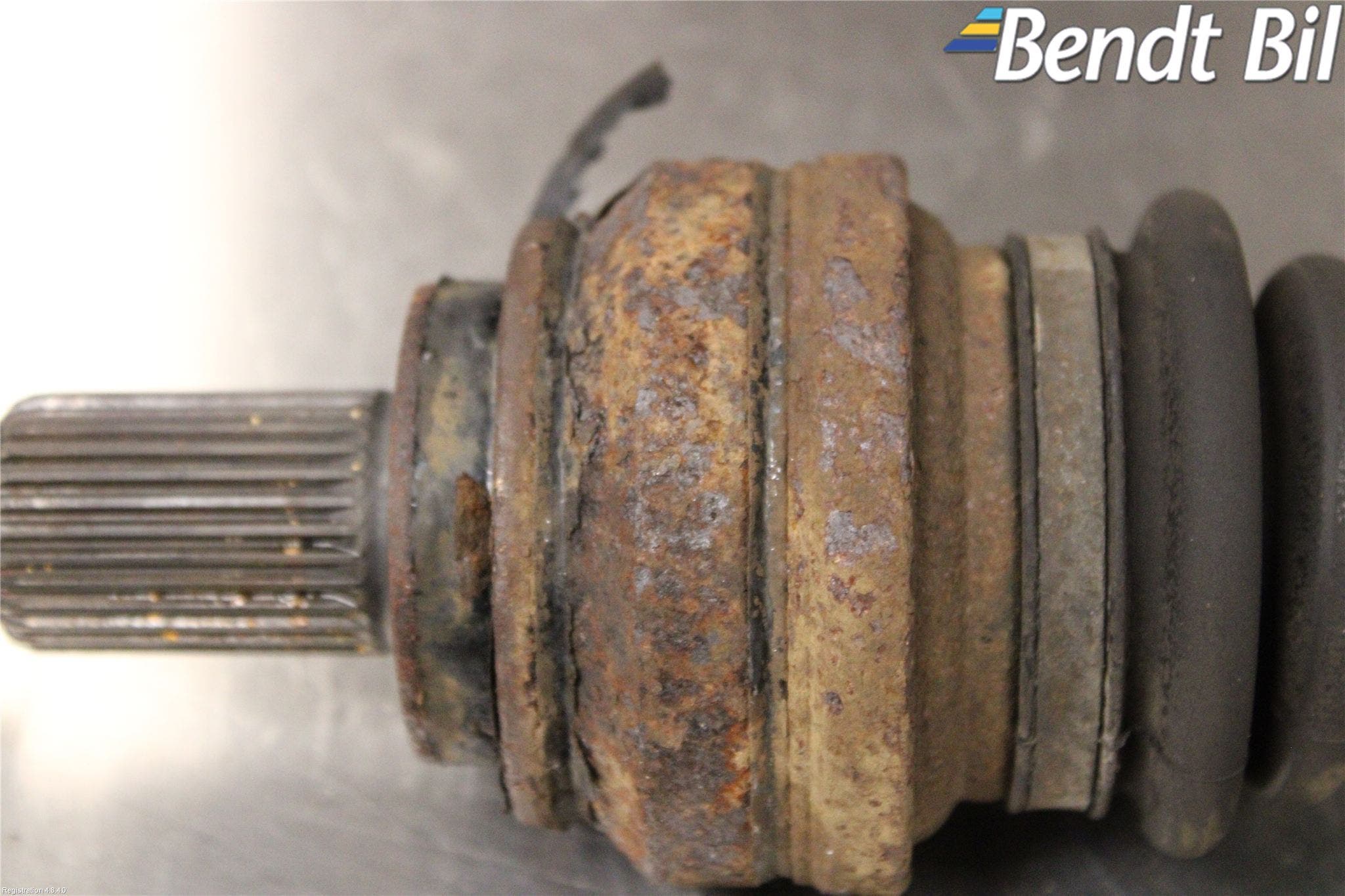 BMW X1 E84 10-15 Drivaxel Bak Höger