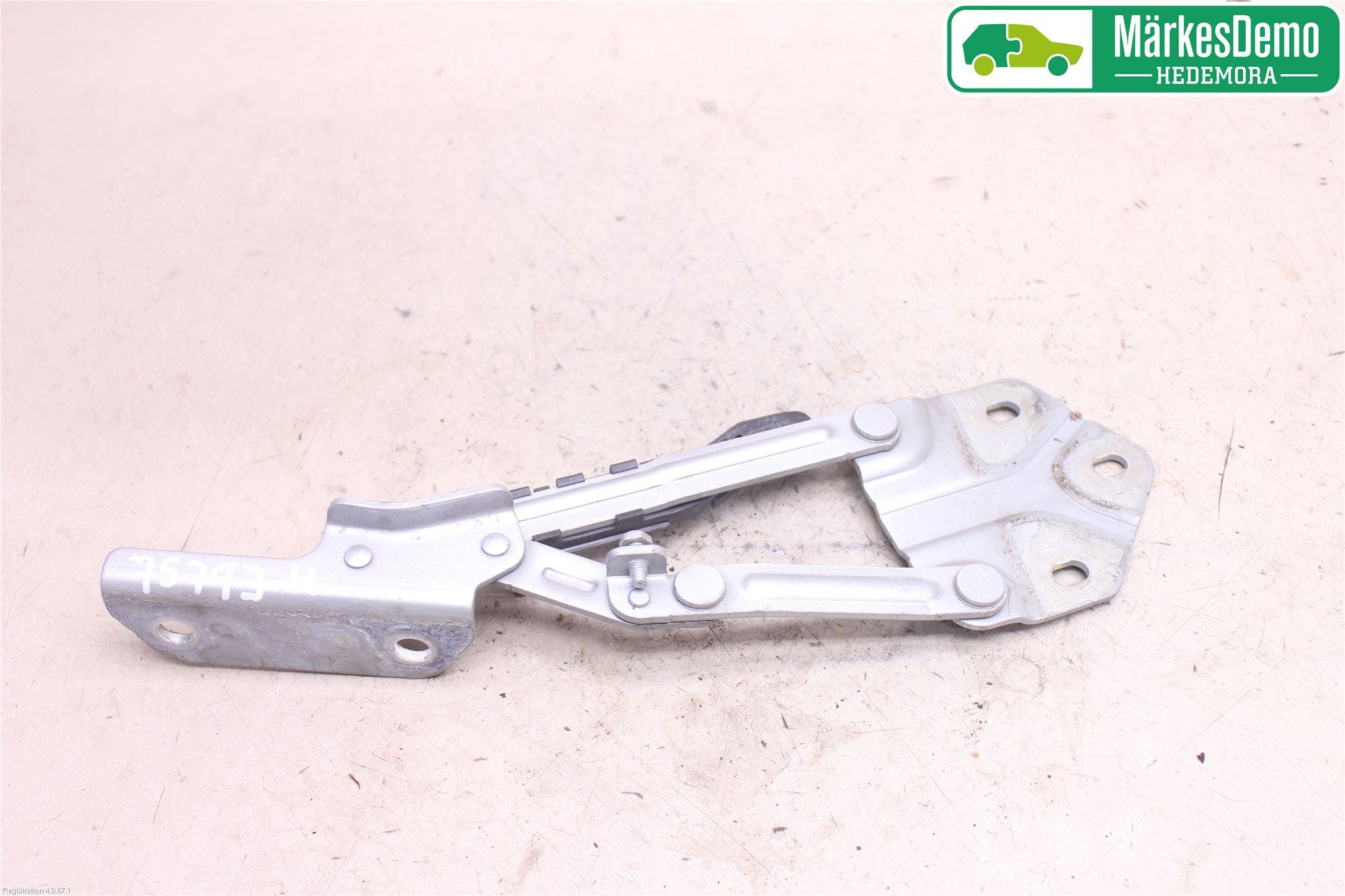 Volkswagen VW CADDY 04-10 Huvgångjärn