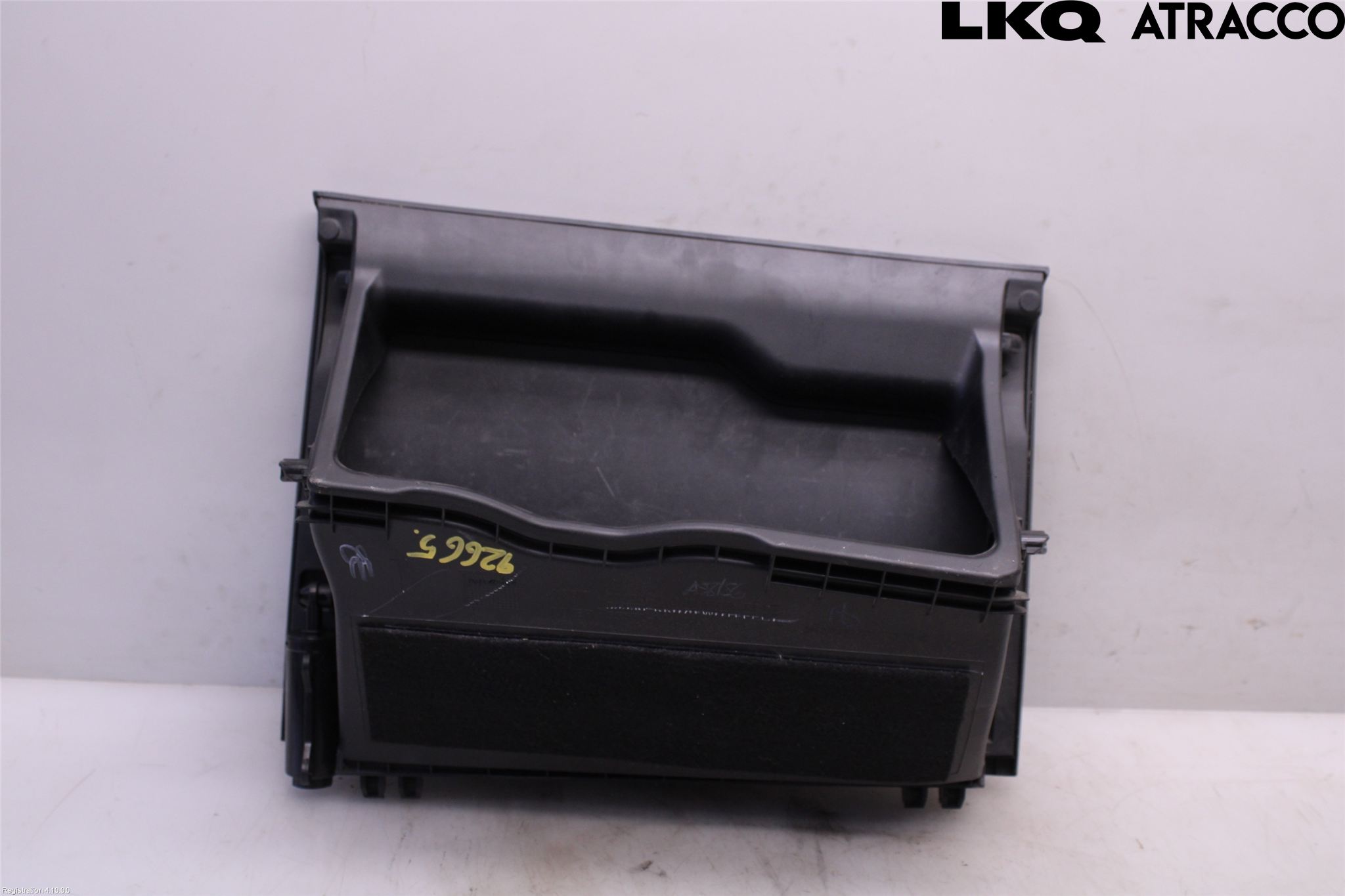 Toyota HILUX 16- Handskfack