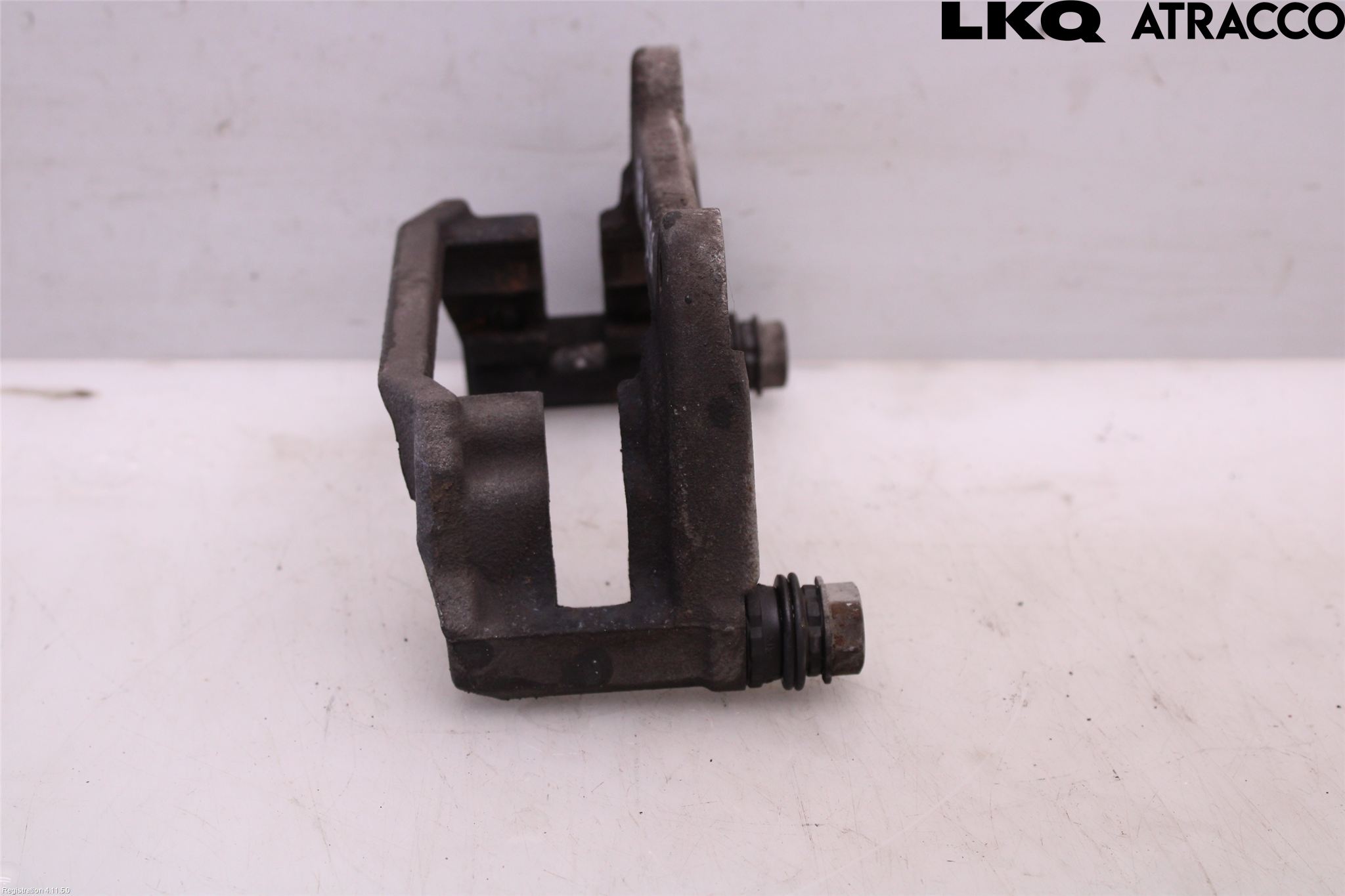 Audi A6 F2/C8 19- Bromsokshållare