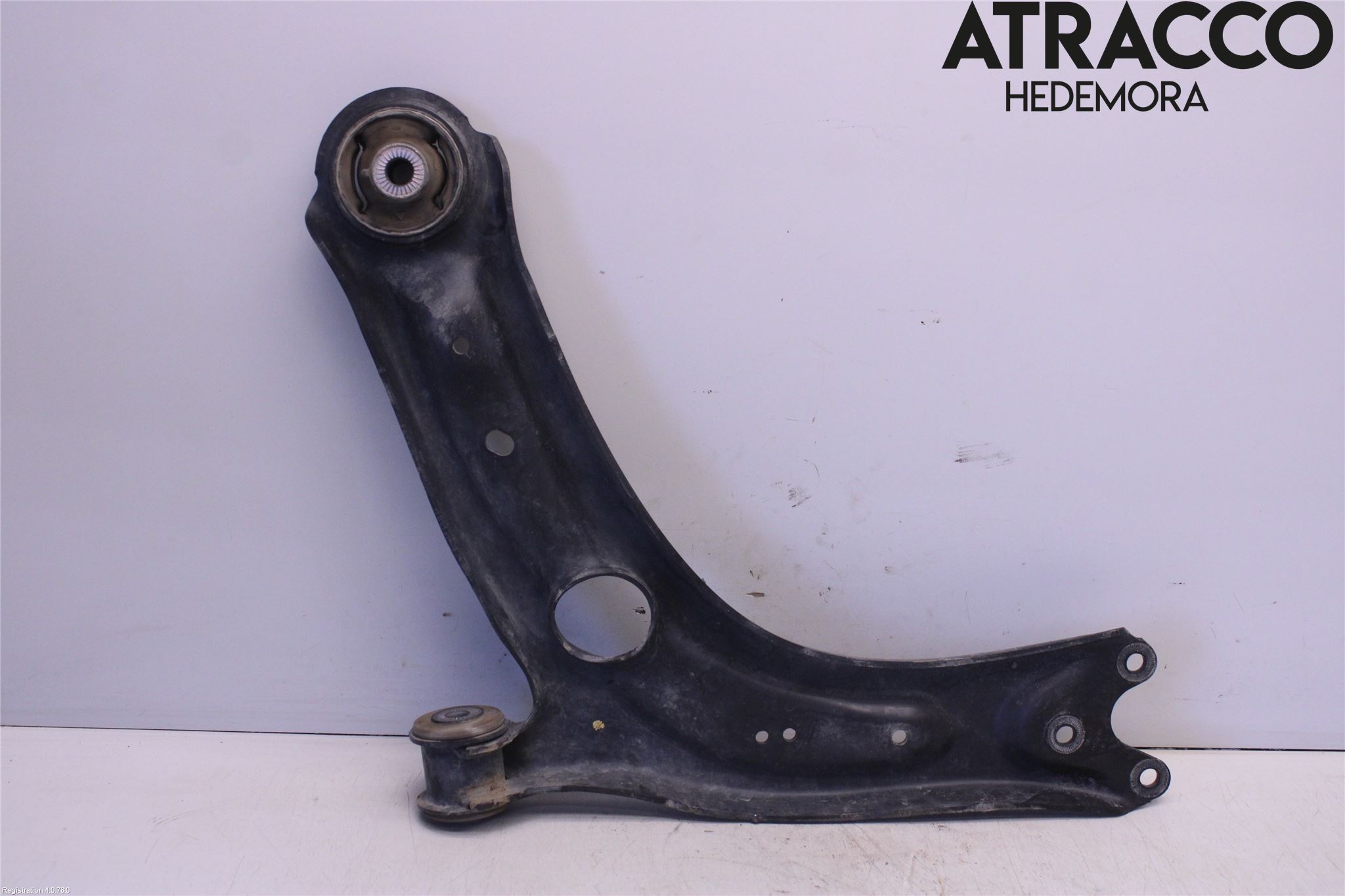 Volkswagen VW PASSAT 15-19 Bärarm Fram Undre Hö