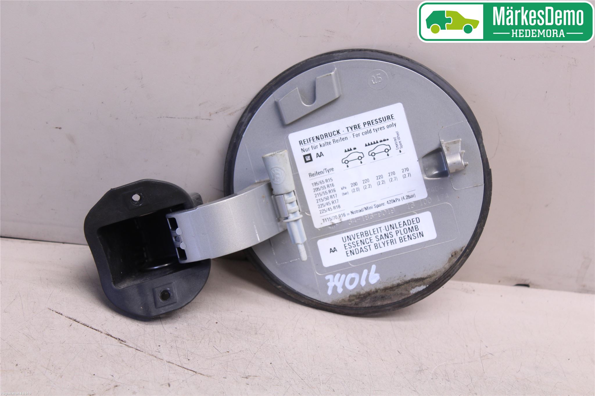 Opel VECTRA C 02-05 Tanklucka