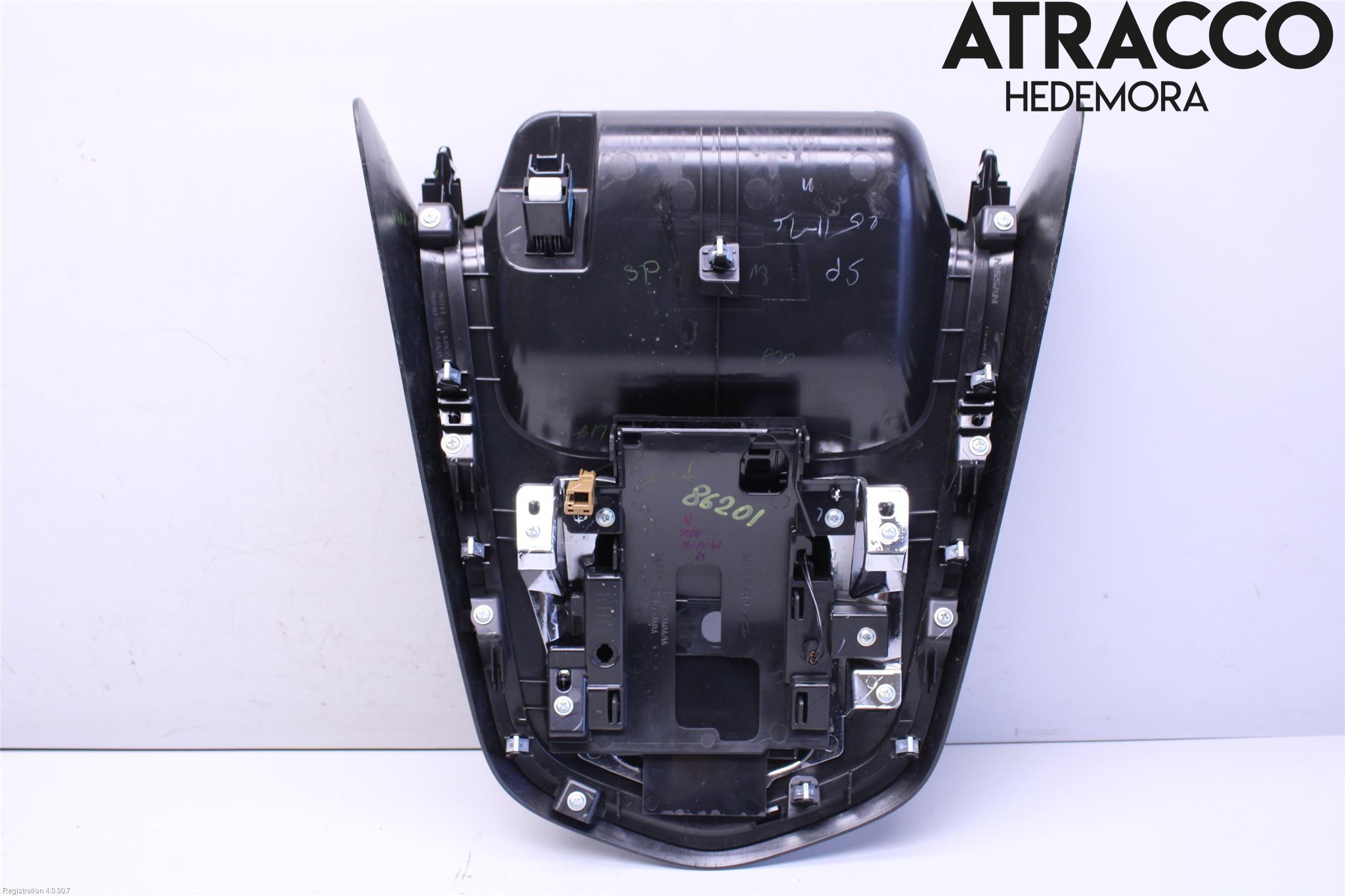 Nissan NAVARA, TREK-1 17-21 Inredning Sarg Växelspak