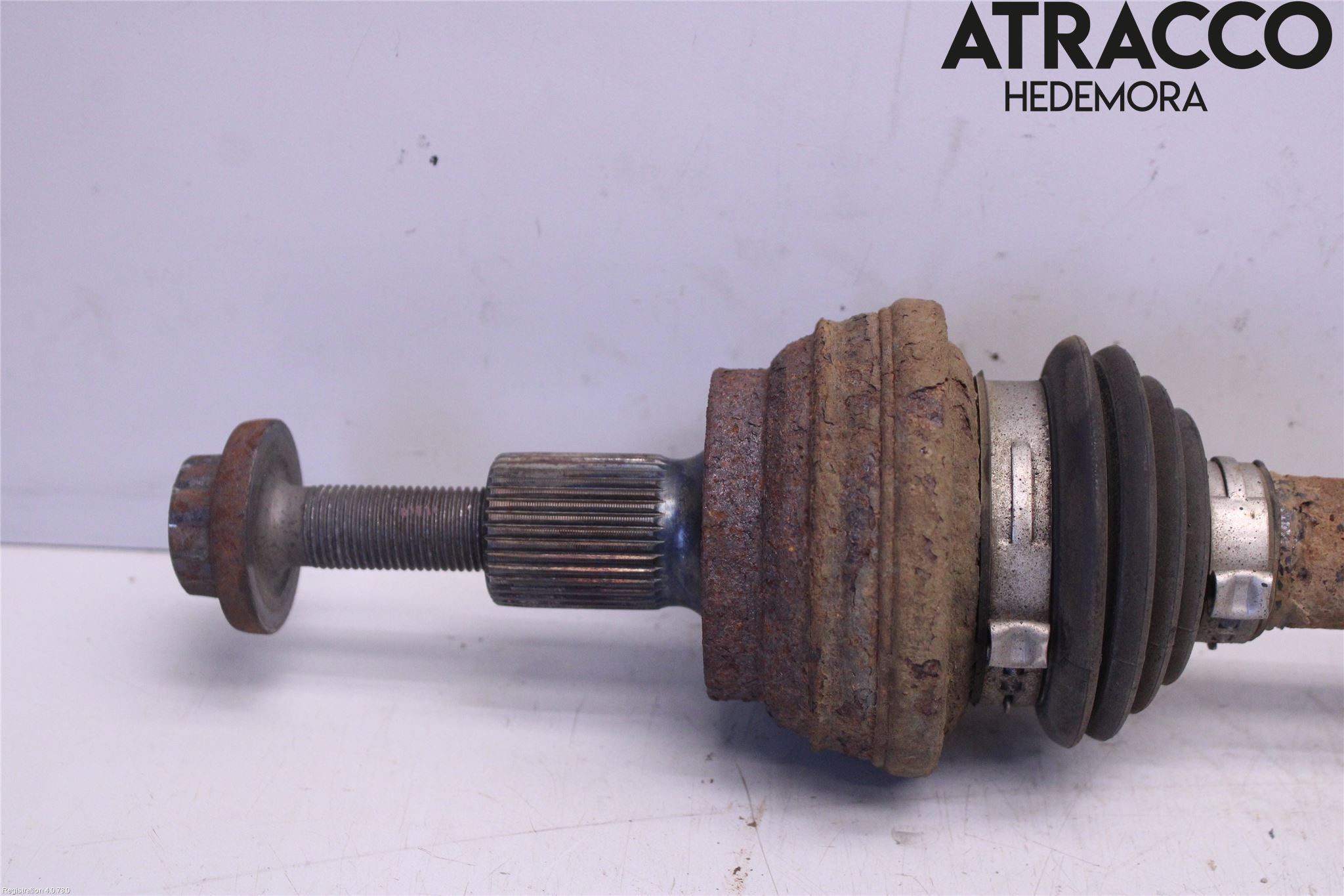 Audi Q3 8U 12-18 Drivaxel Bak Vänster