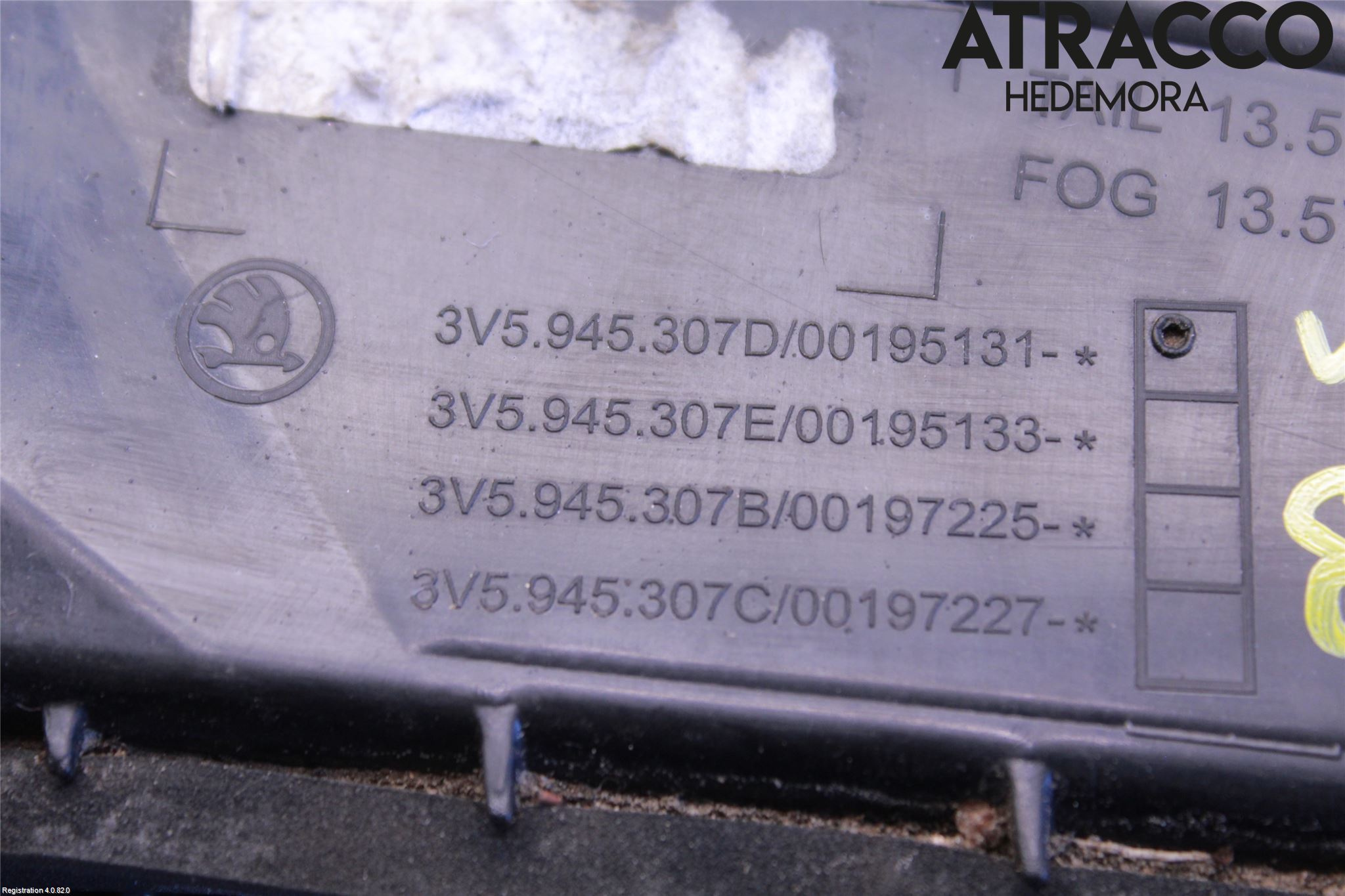 Skoda SUPERB 16-24 Bakljus Lucka Vä