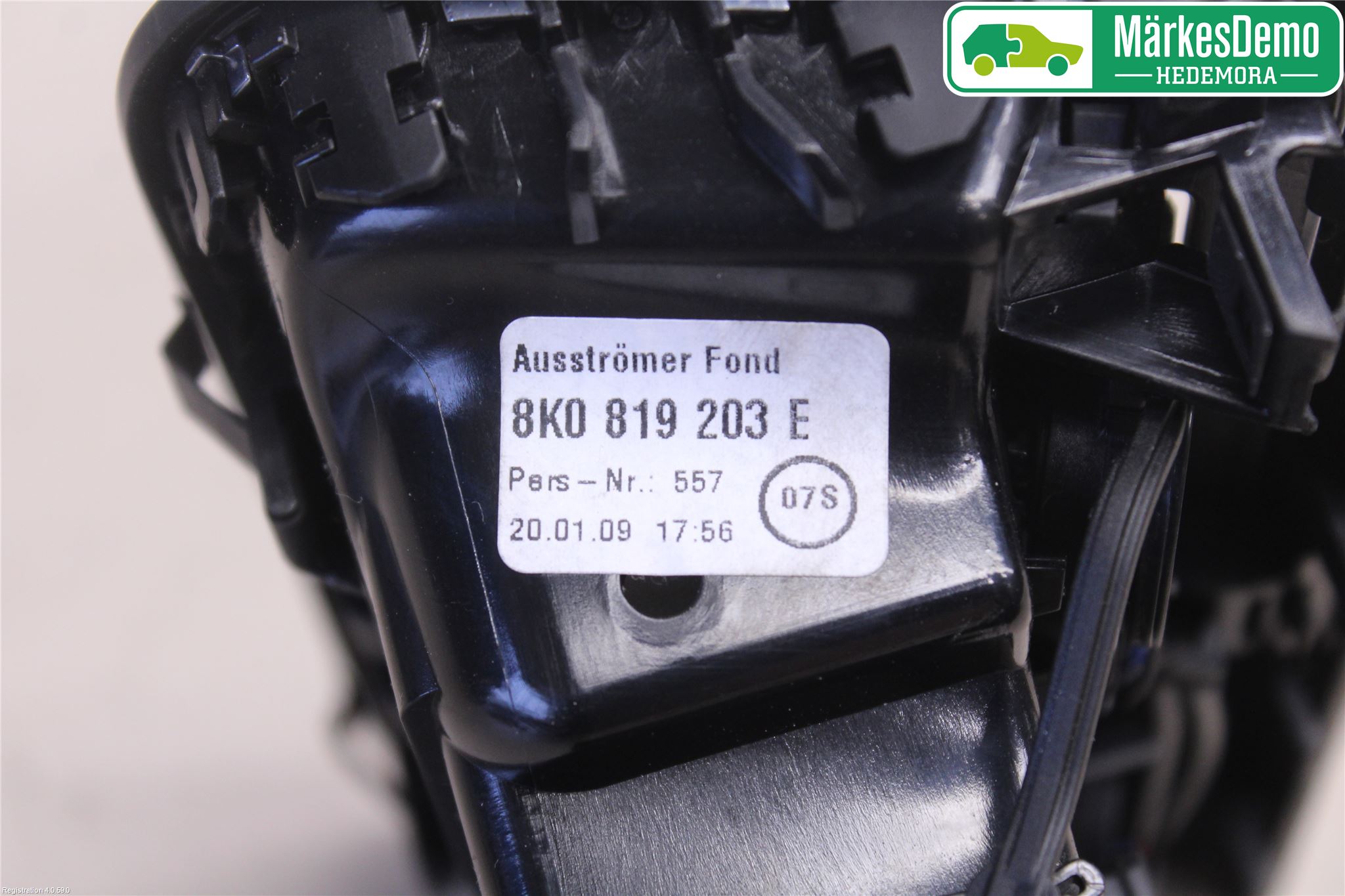 Audi A4/S4 08-11 Defrosterkanal-Munstycke