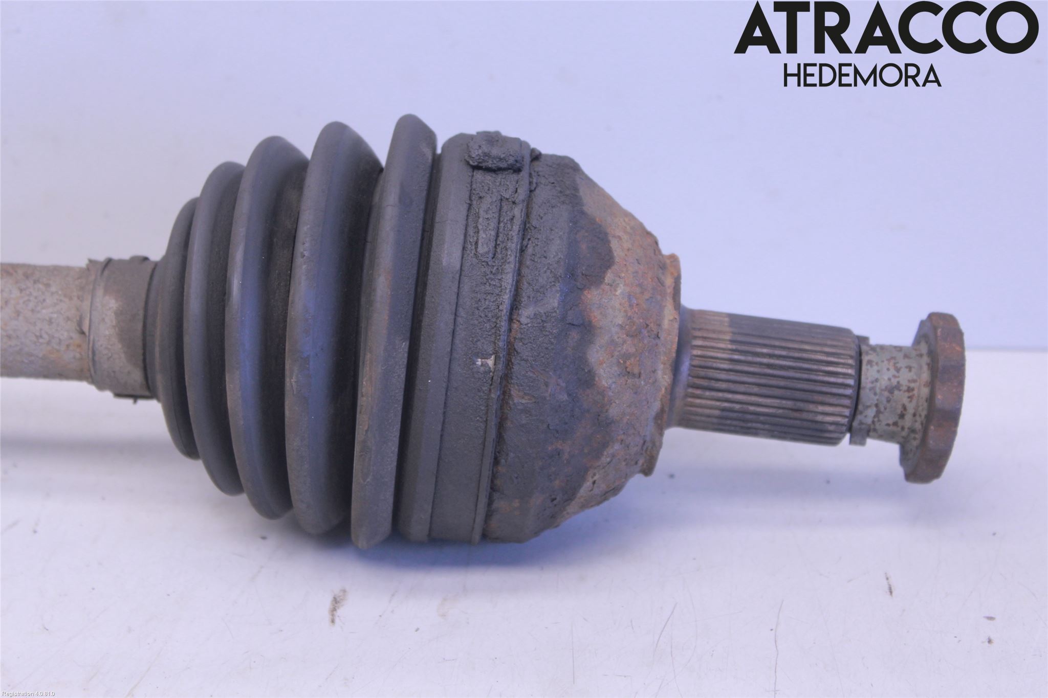 Volkswagen VW POLO 05-09 Drivaxel Fram Vänster
