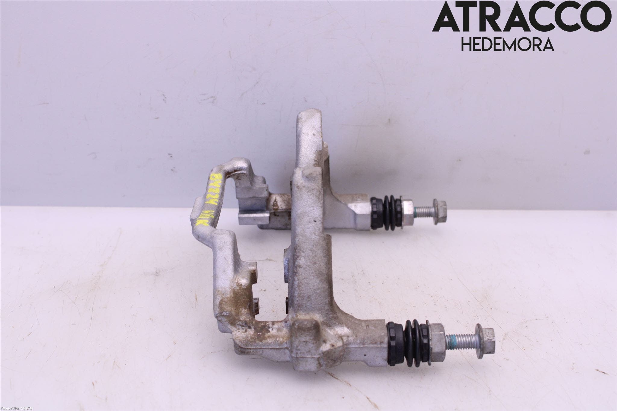 Toyota COROLLA 19- Bromsokshållare