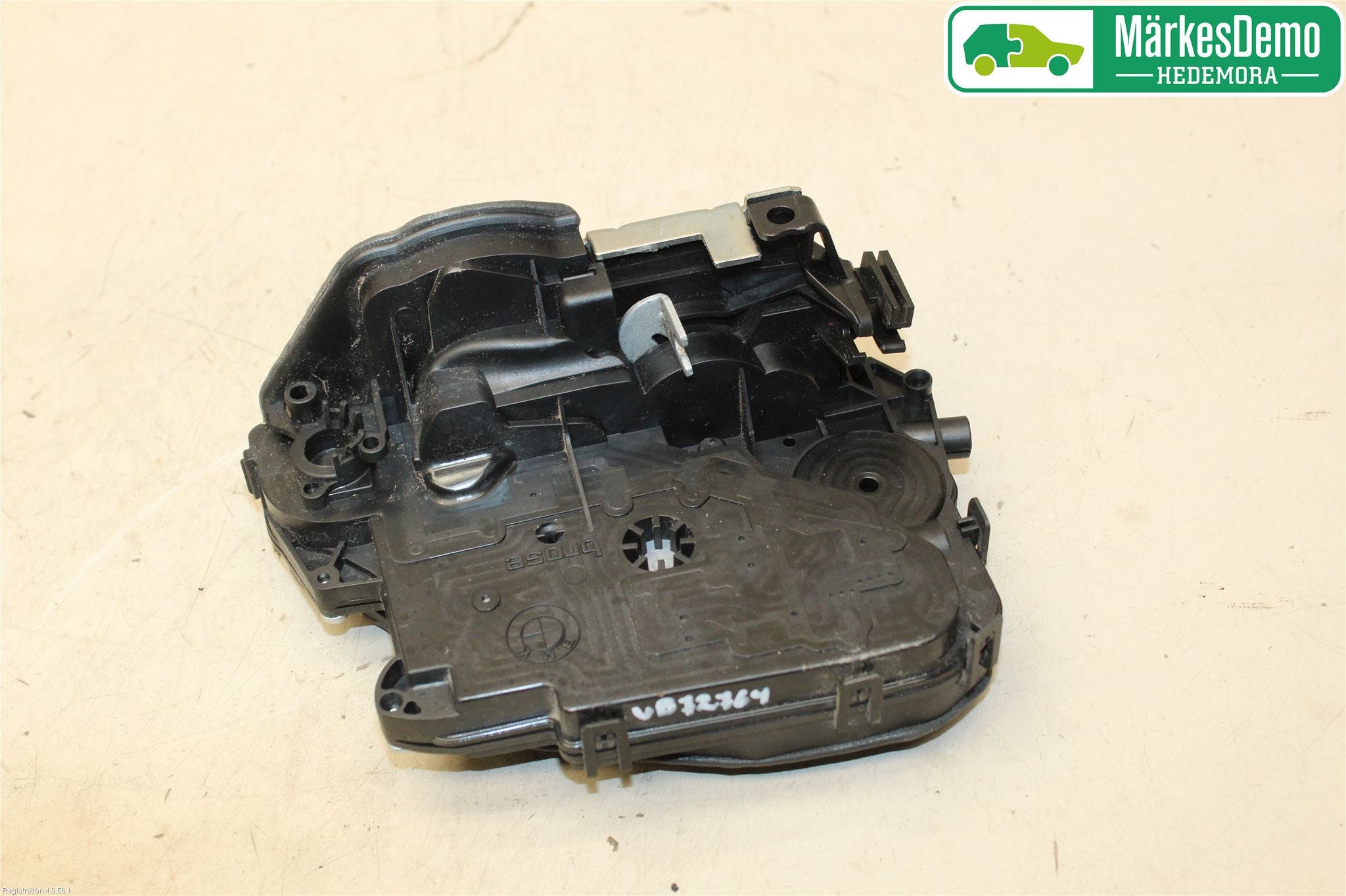 BMW X1 E84 10-15 Låskista-Dörrlås