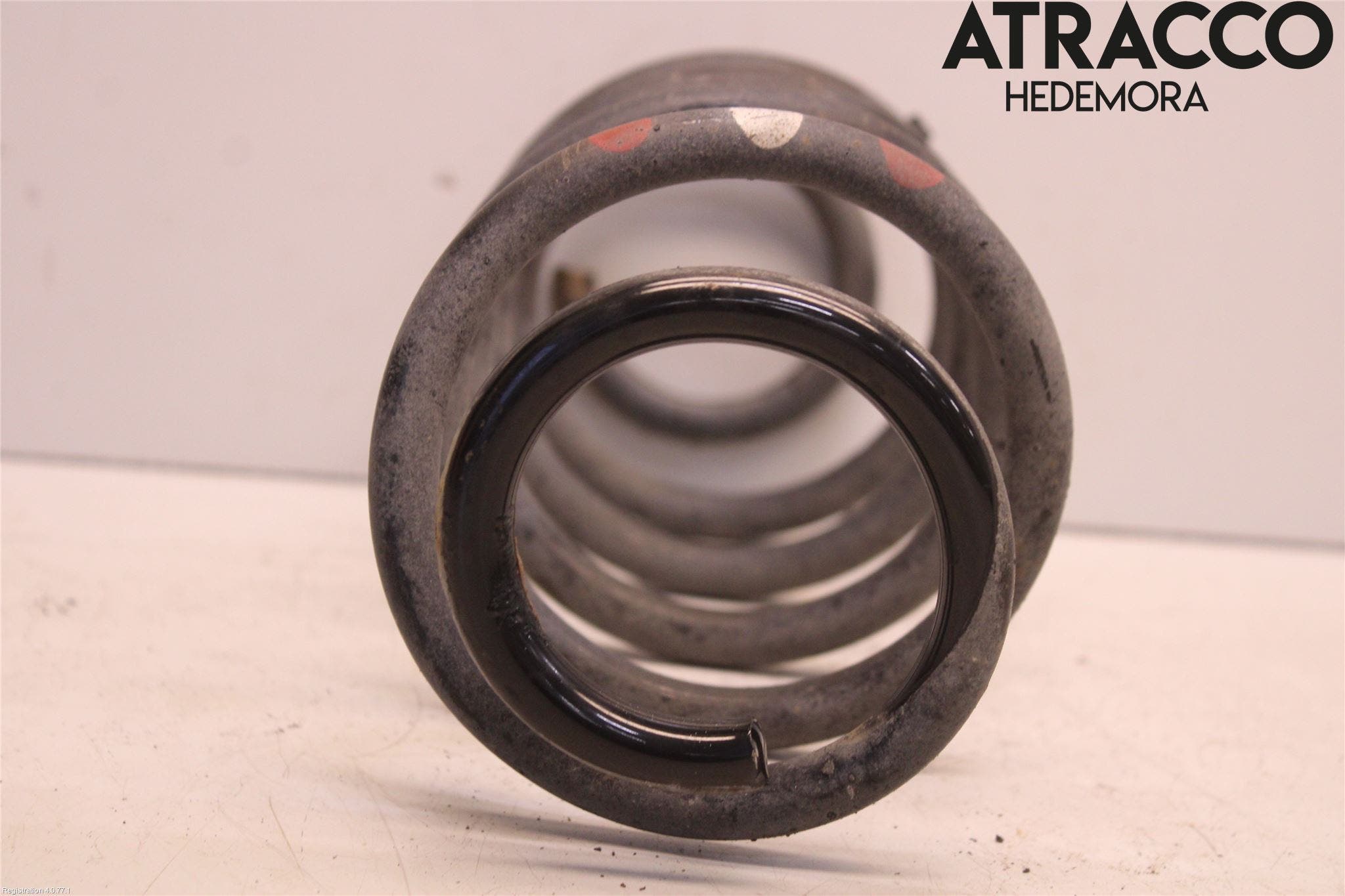 Toyota AURIS 10-12 Fjäder Fram