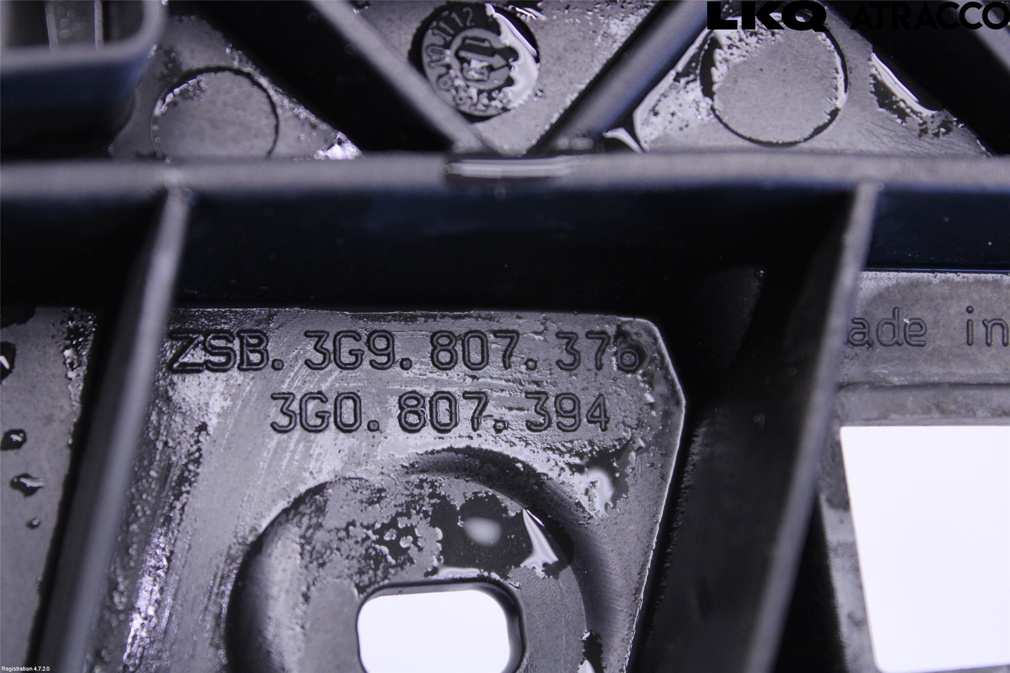Volkswagen VW PASSAT 15-19 Stötfångarfäste Bak Hö