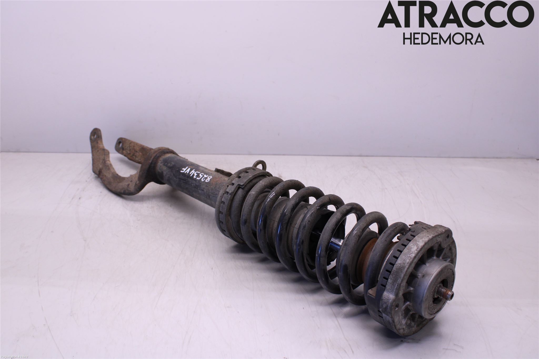 BMW 5 F10/F11/F18 09-17 Fjäderben Fram Vänster