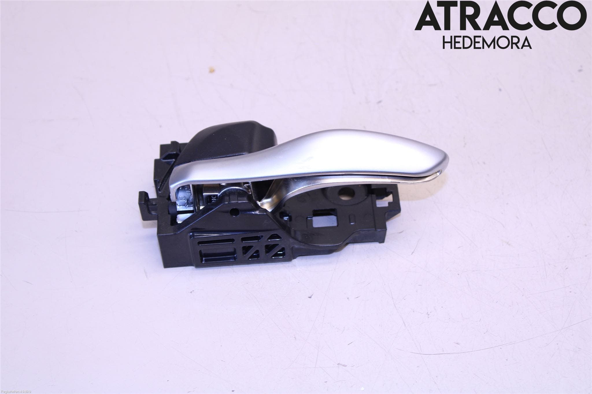 Toyota C-HR 16-23 Dörrhandtag Inre Vä