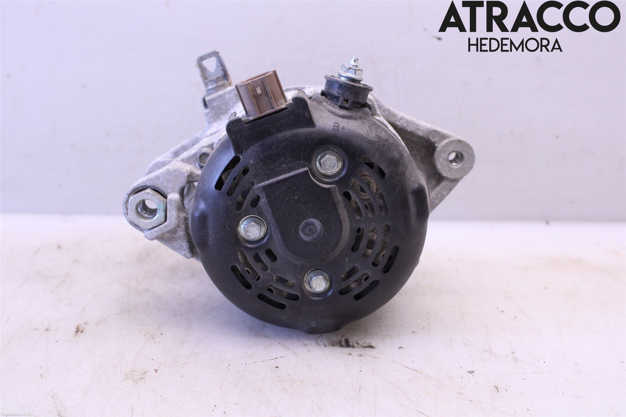 Toyota AVENSIS 09-15 Generator