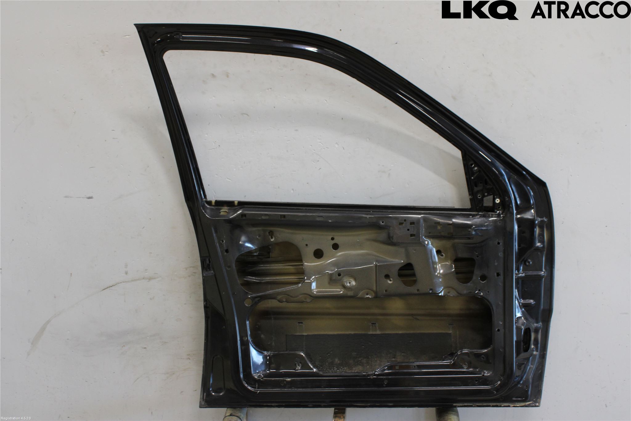 Volkswagen VW POLO 95-01 Dörr Fram Vänster