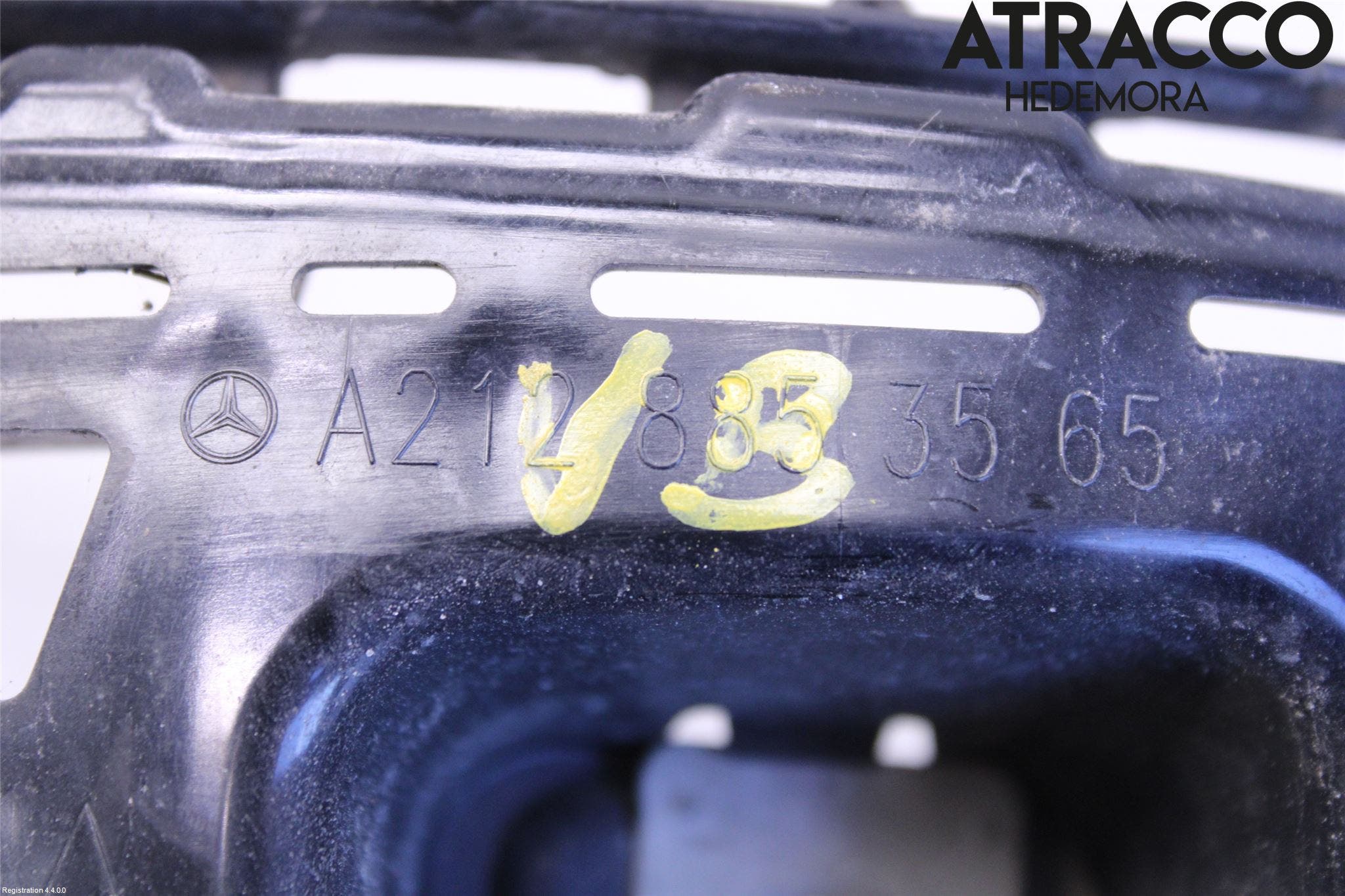 Mercedes-Benz MB E-KLASS (W212) 09-16 Stötfångarfäste Bak Vä