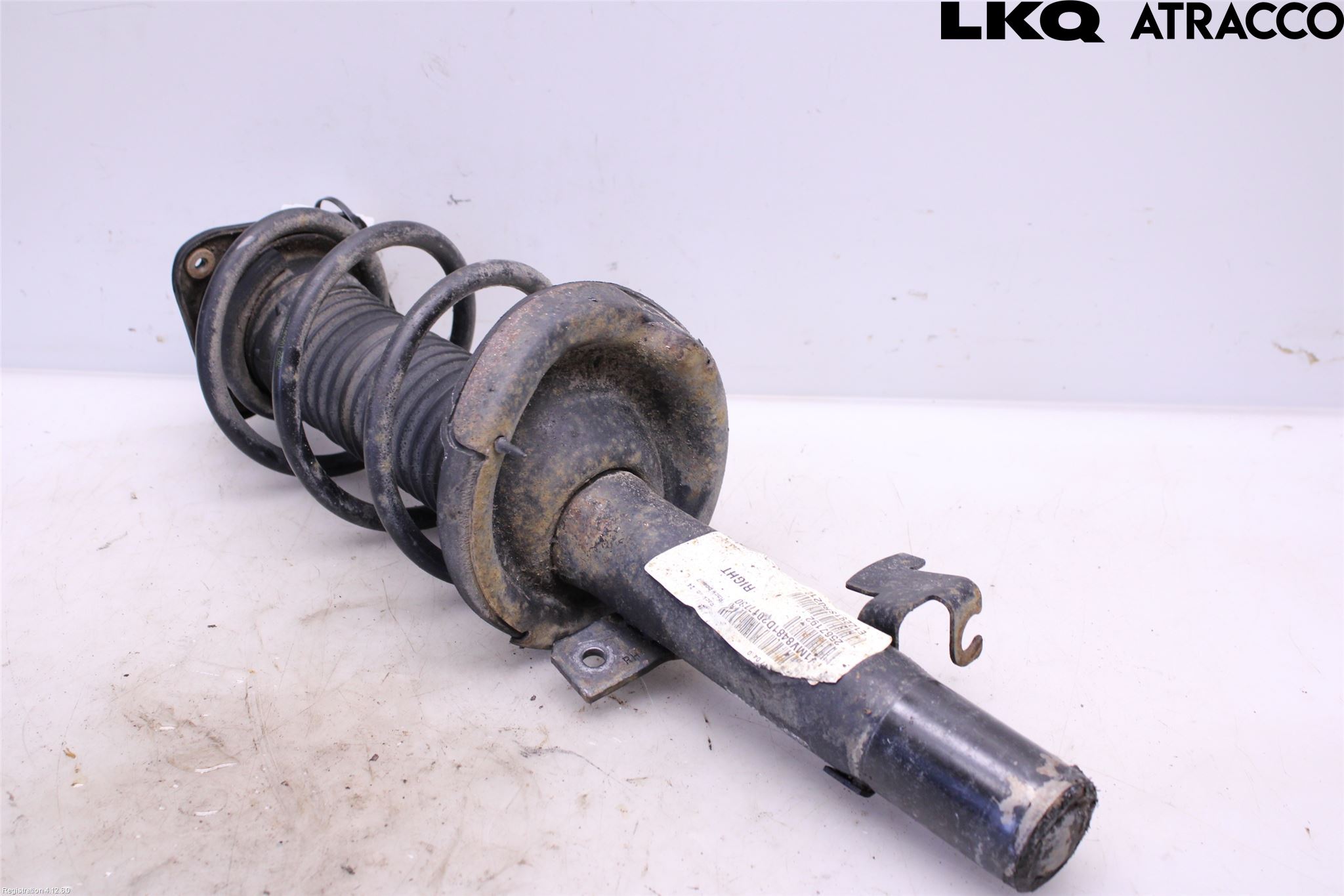 Volvo V40 12-19 Fjäderben Fram Höger