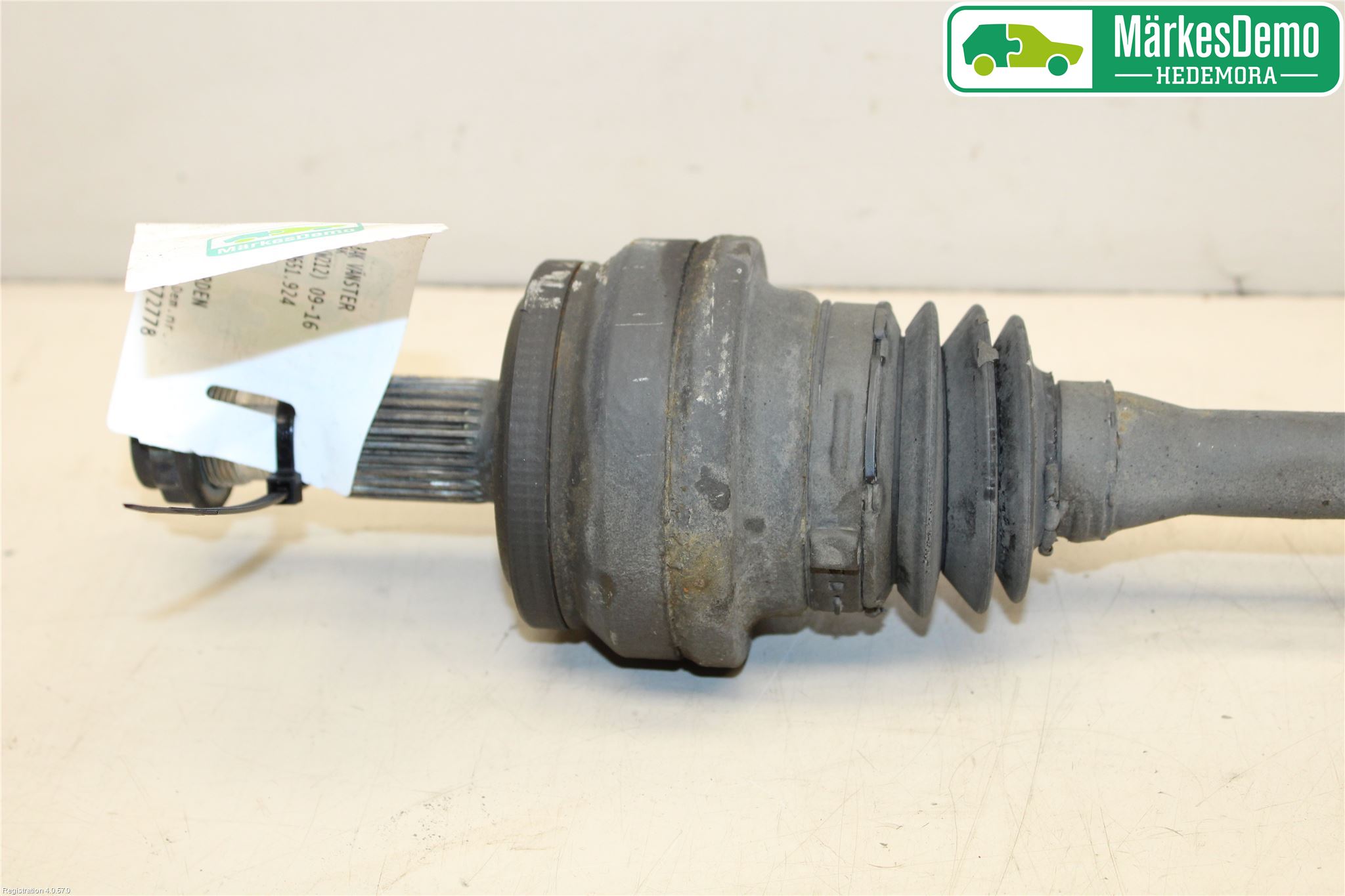 Mercedes-Benz MB E-KLASS (W212) 09-16 Drivaxel Bak Vänster
